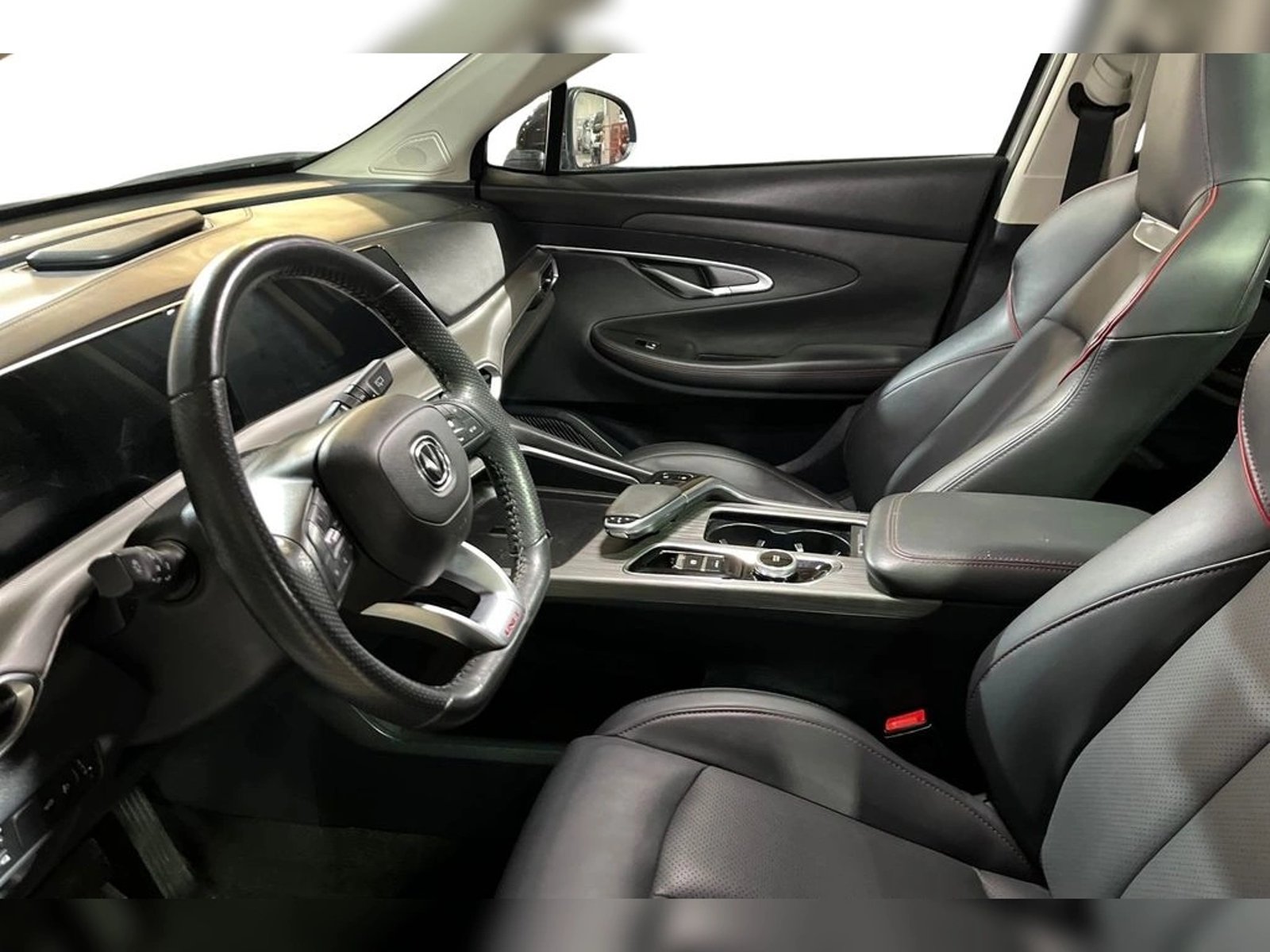 CHANGAN UNI-T 1.5 ELITE AT 2024 - Imagen 15 de 18