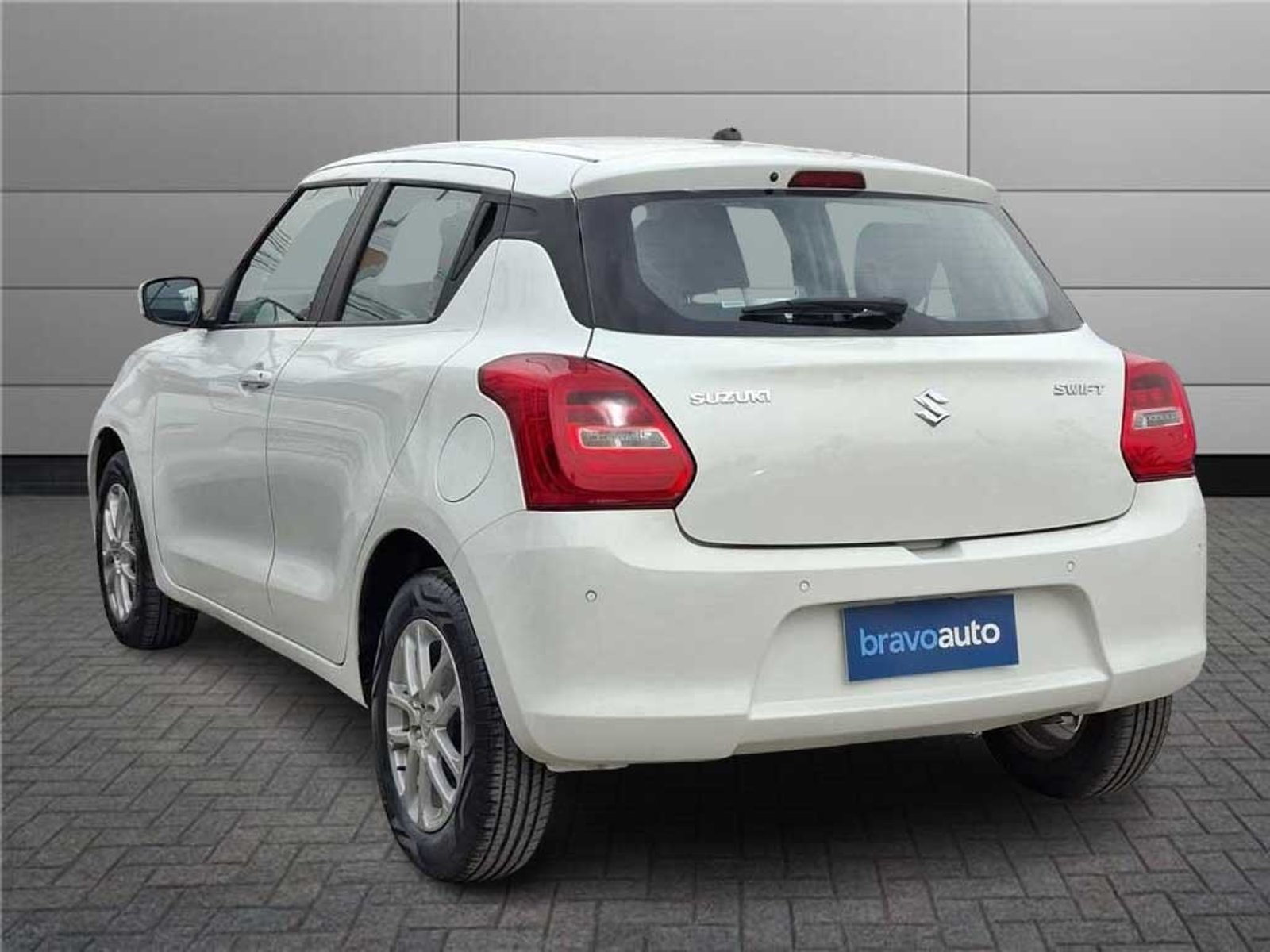 Suzuki SWIFT 1.2 GL MT 2024 - Foto 2 de 19