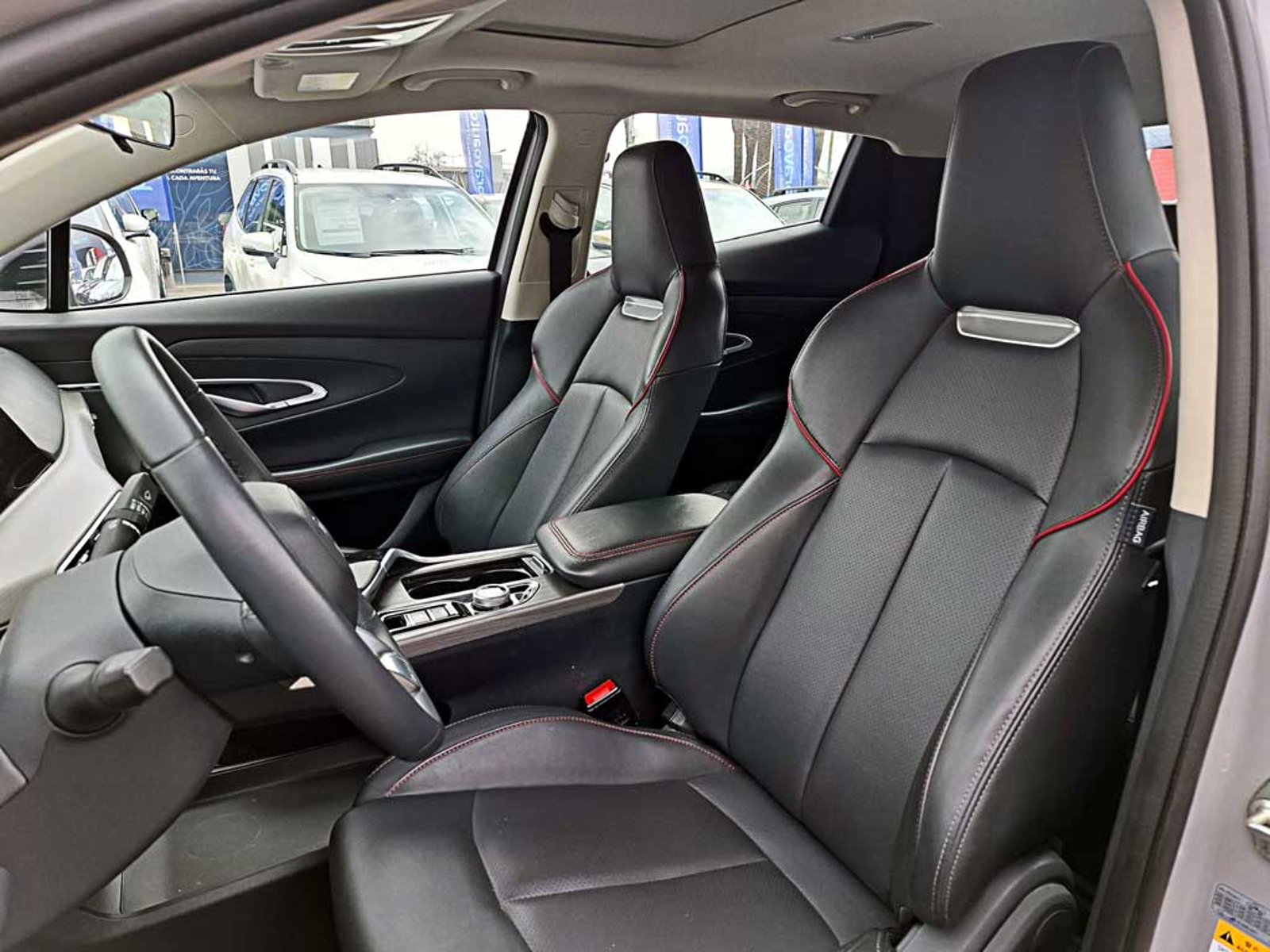 Changan UNI-T 1.5 LUXURY AT 2024 - Imagen 13 de 19
