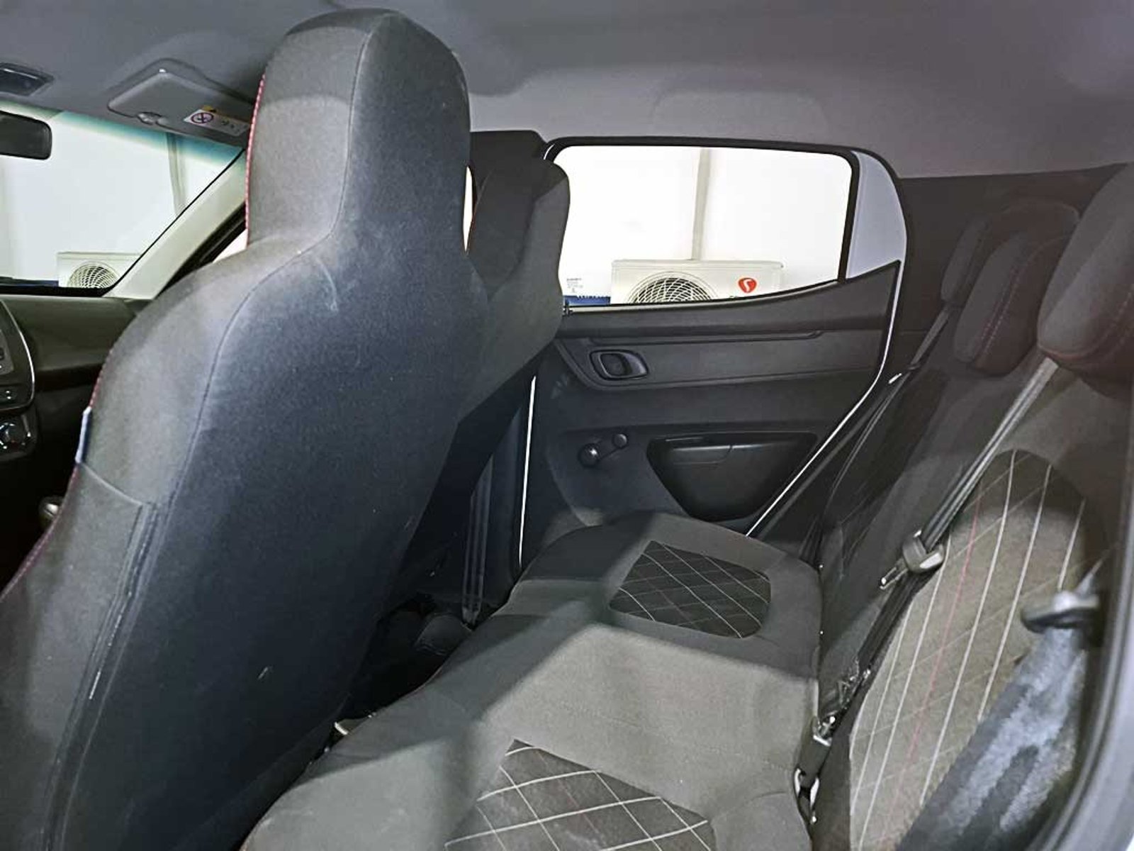 RENAULT KWID (IN) 1.0 HB ZEN MT 2024 - Imagen 13 de 19