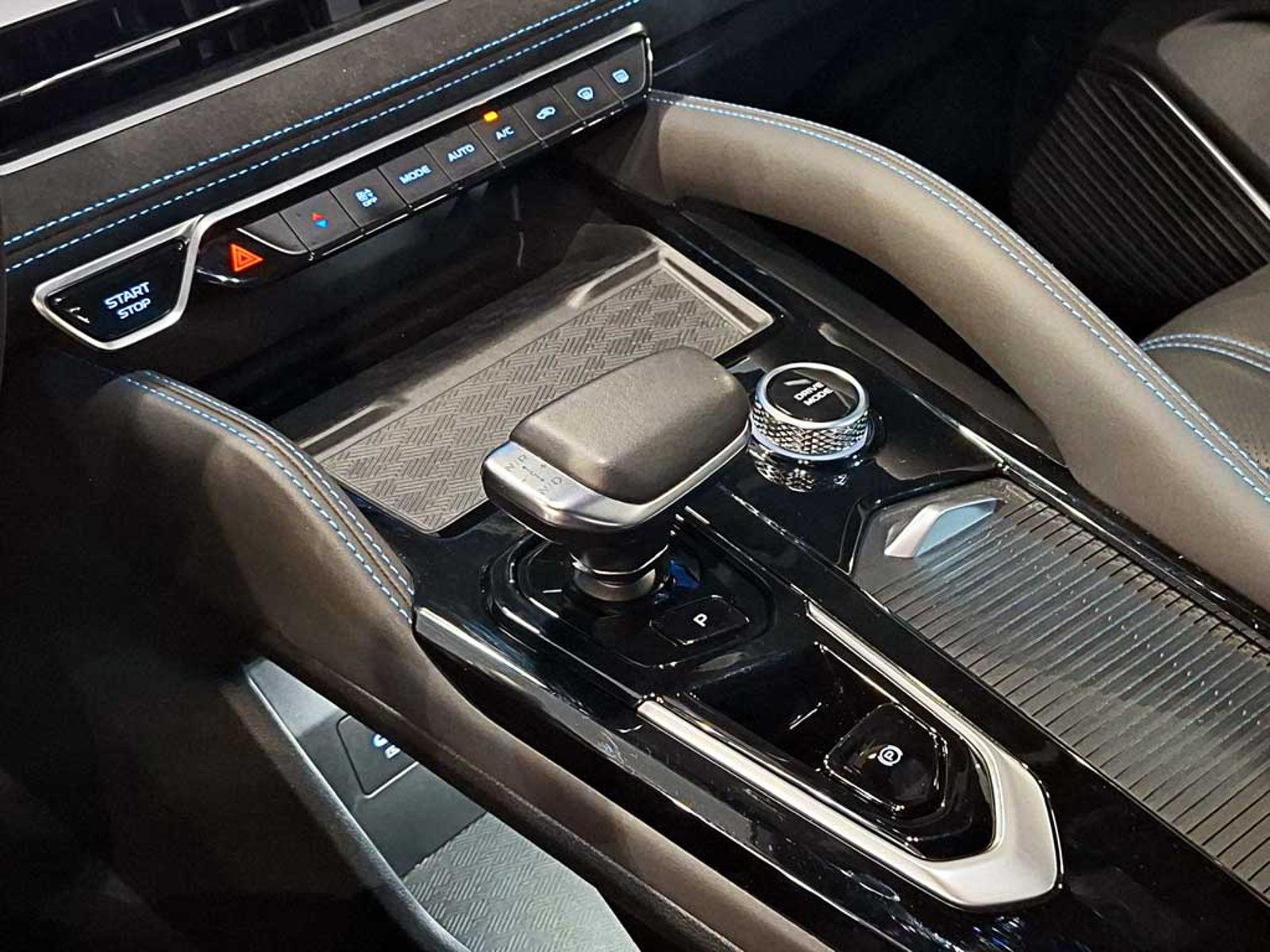 Renault KOLEOS 1.5 T ESPIRIT ALPINE AT 4X4 HIBRIDO 2026 - Imagen 18 de 20