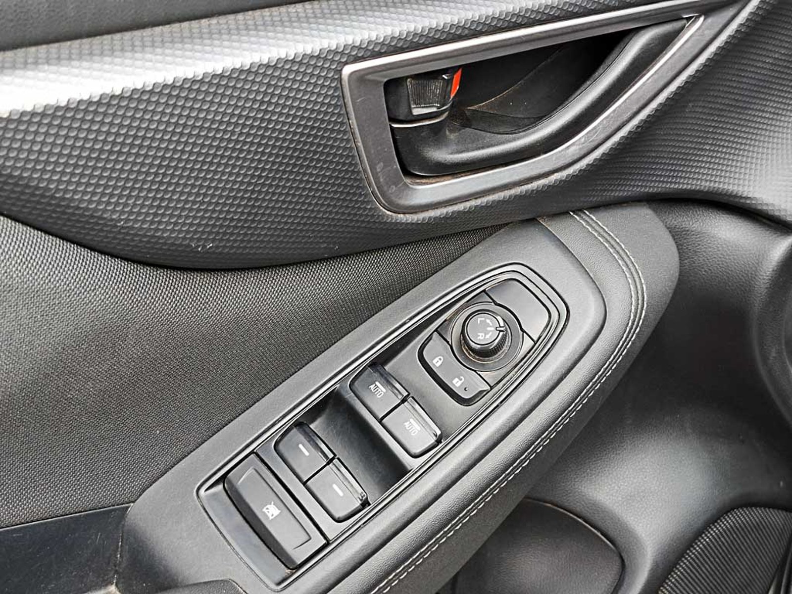 Subaru FORESTER 2.0 X AT 4X4 2024 - Imagen 15 de 20