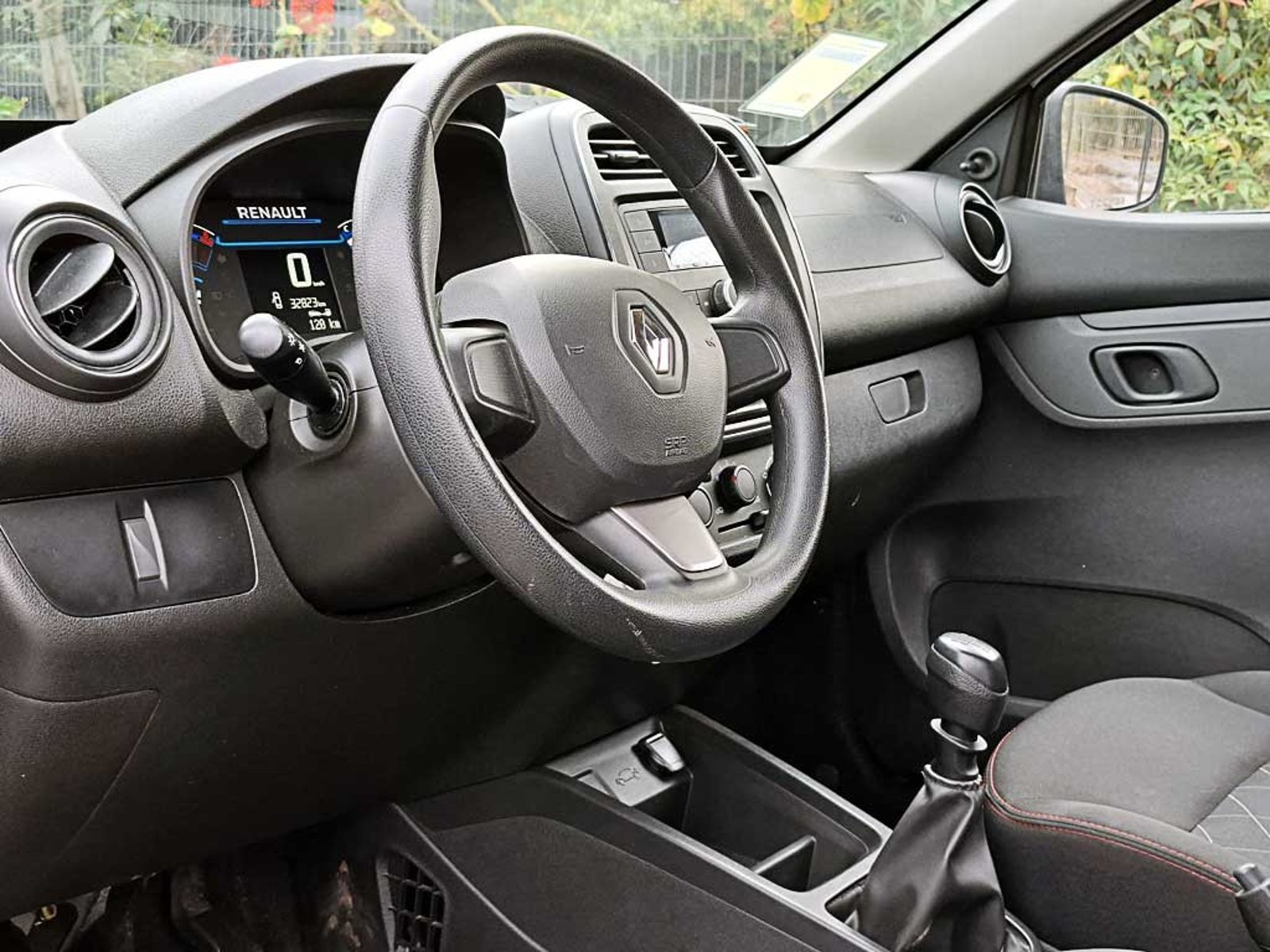 RENAULT KWID (IN) 1.0 HB INTENS MT 2024 - Imagen 10 de 19