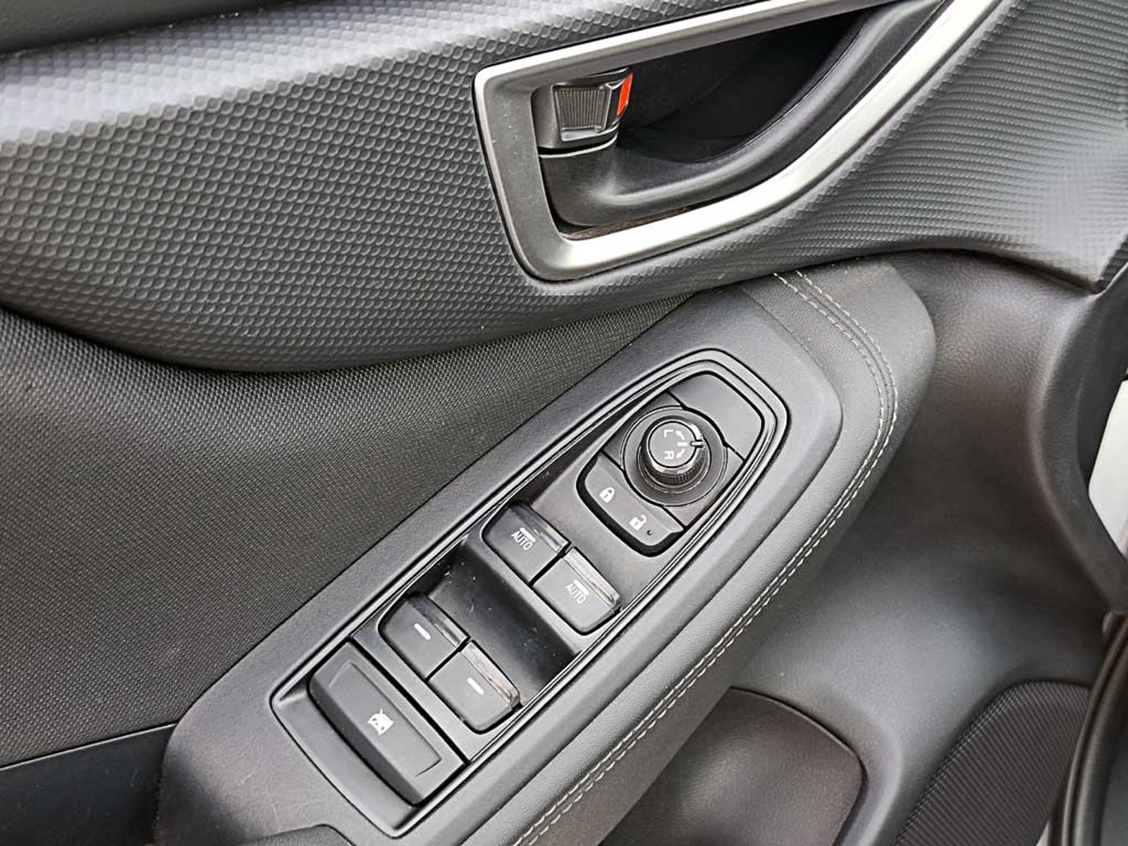Subaru FORESTER 2.0 X AT 4X4 2024 - Imagen 14 de 20