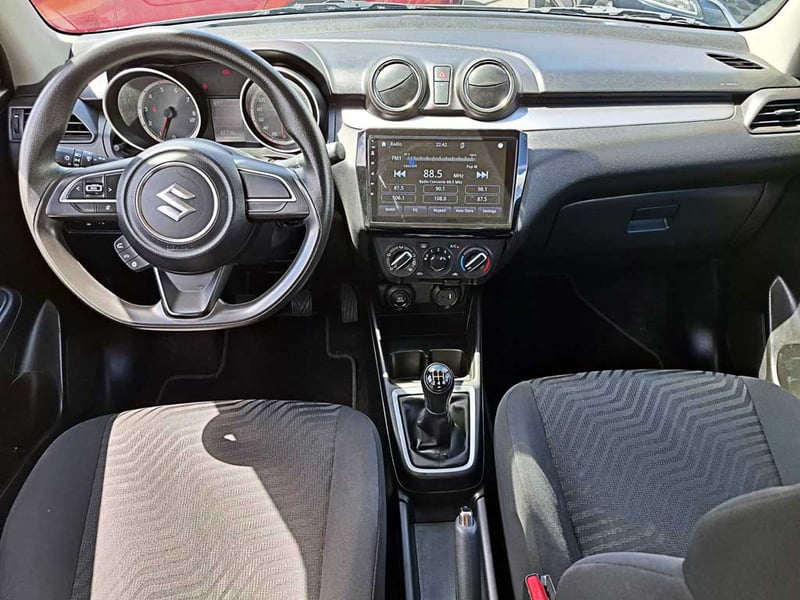 Suzuki SWIFT 1.2 GL MT 2024 - Imagen 14 de 20