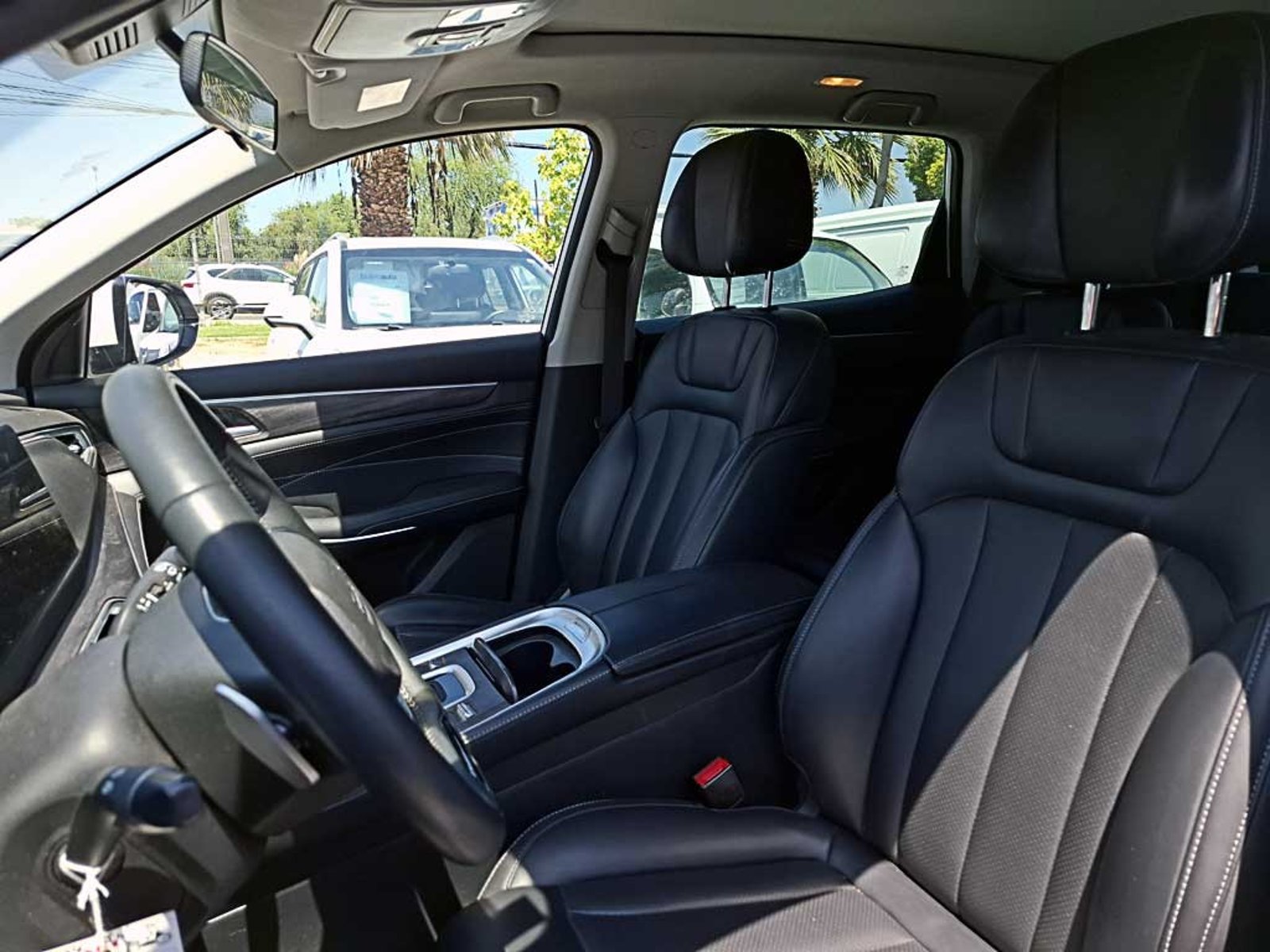 DFSK SUV 600 (IN) 1.5 T LUXURY AT 2024 - Imagen 14 de 20