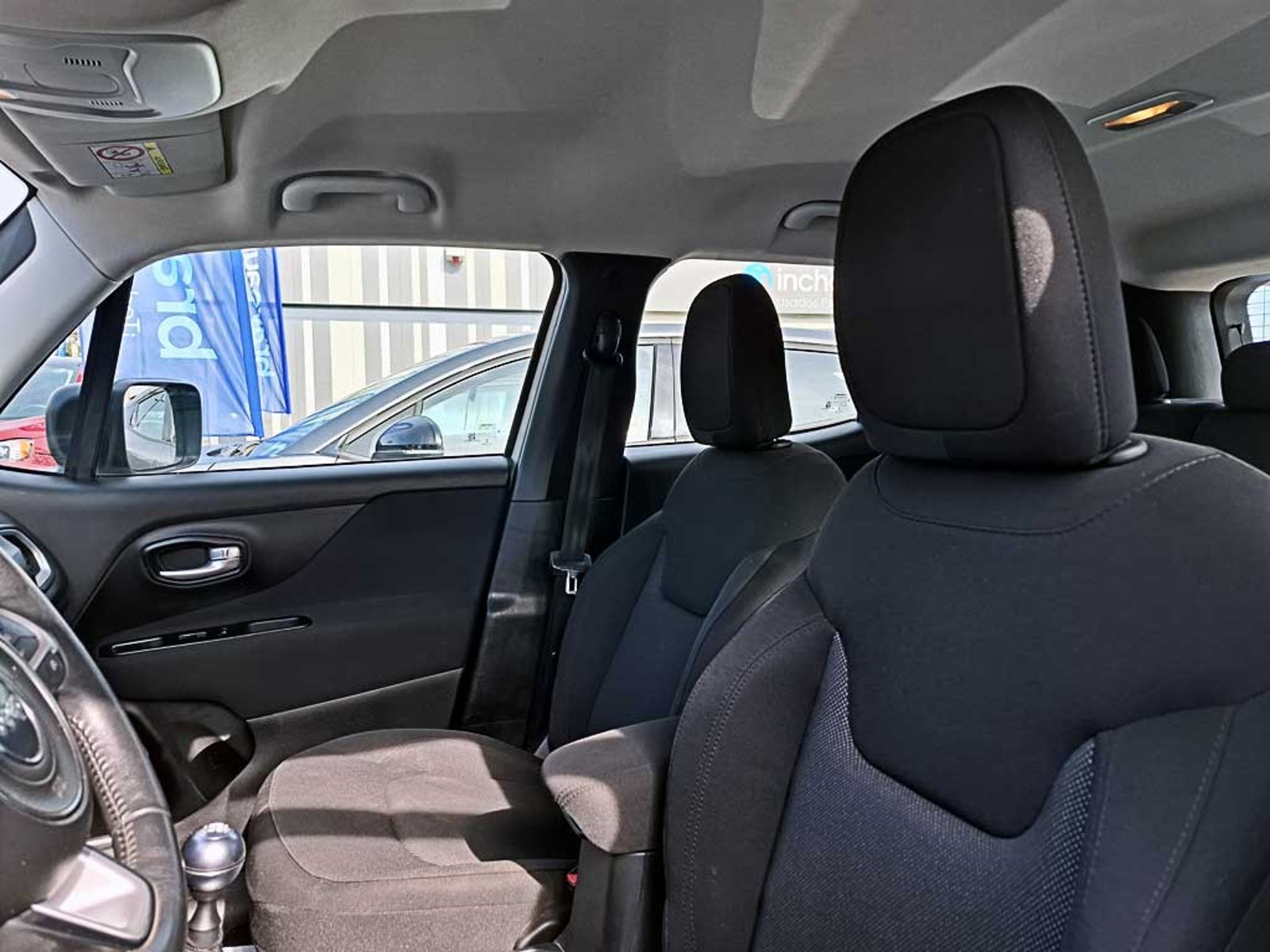 JEEP RENEGADE (IN) 1.8 SPORT LX MT 2022 - Imagen 12 de 20