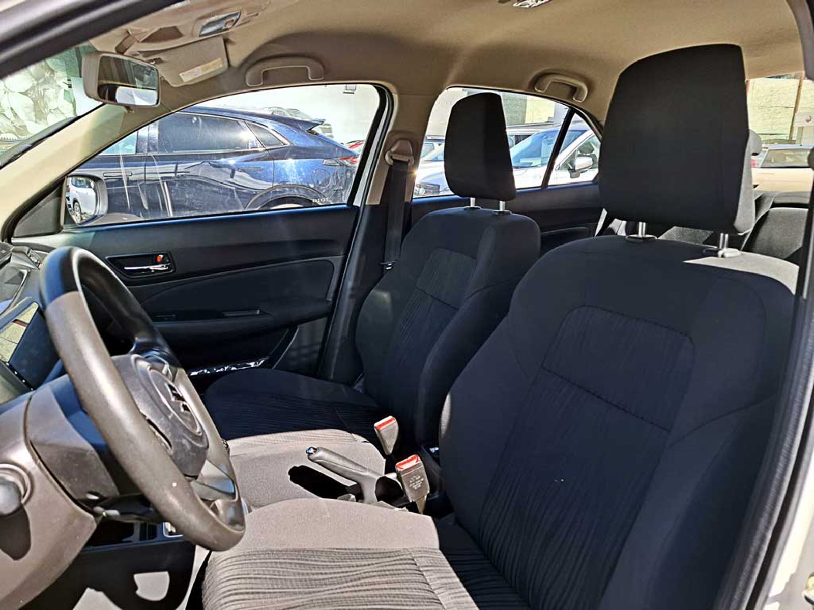 Suzuki DZIRE 1.2 GL SPORT MT 2024 - Imagen 13 de 18