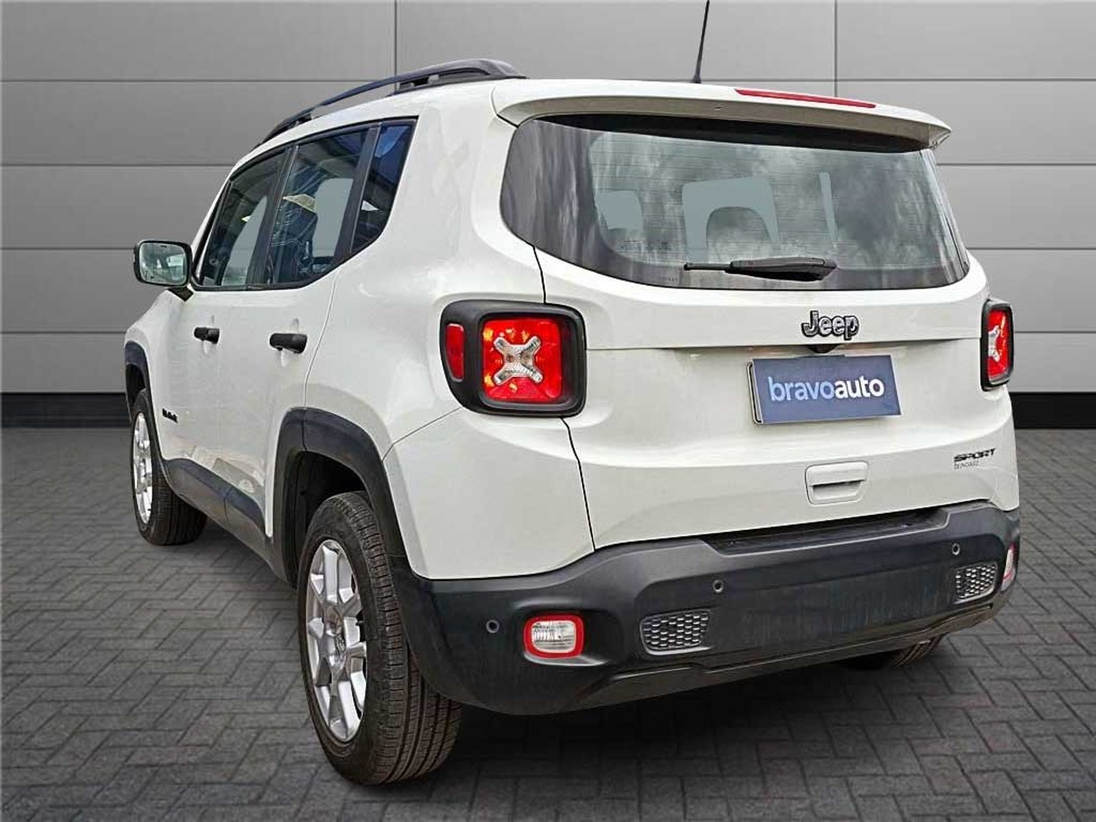 Jeep RENEGADE 1.8 SPORT LX MT 2022 - Foto 2 de 20