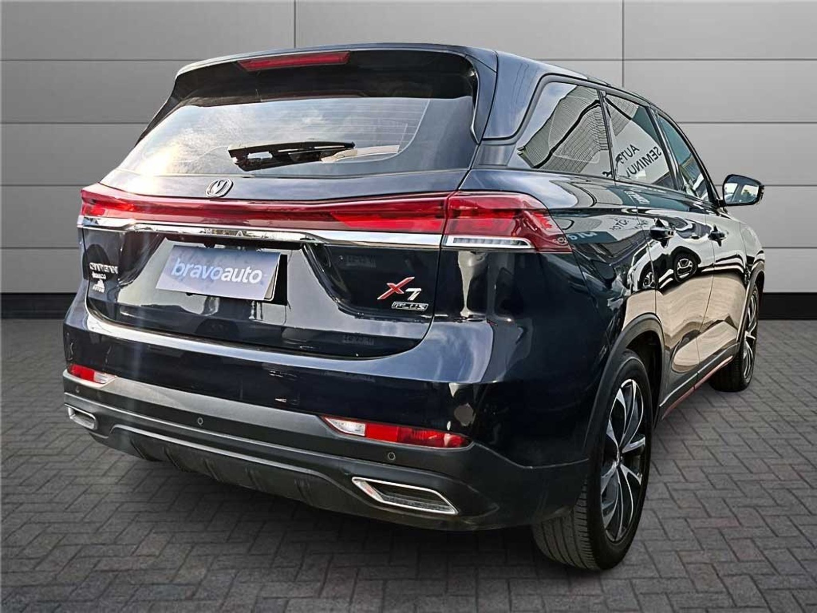 CHANGAN X7 PLUS 1.5 T LUXURY MT 2024 - Imagen 4 de 20