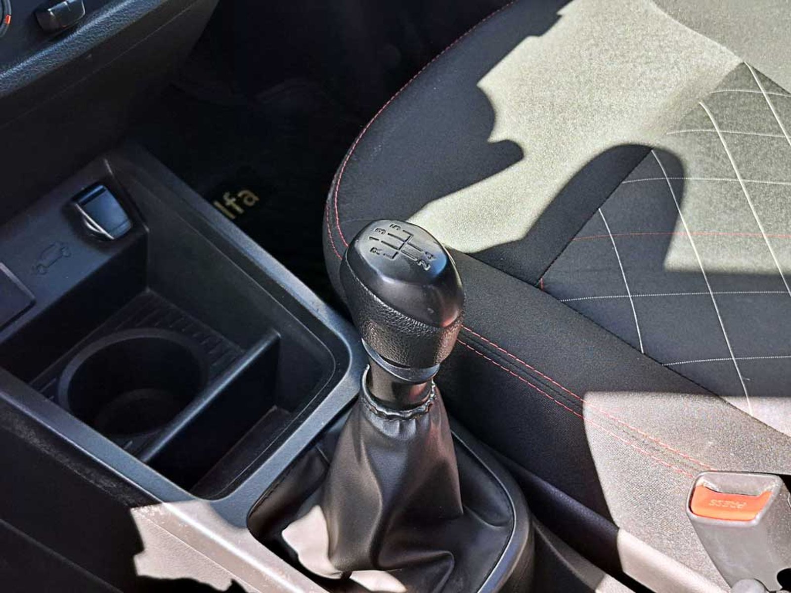 Renault KWID 1.0 HB ZEN MT 2024 - Imagen 19 de 19