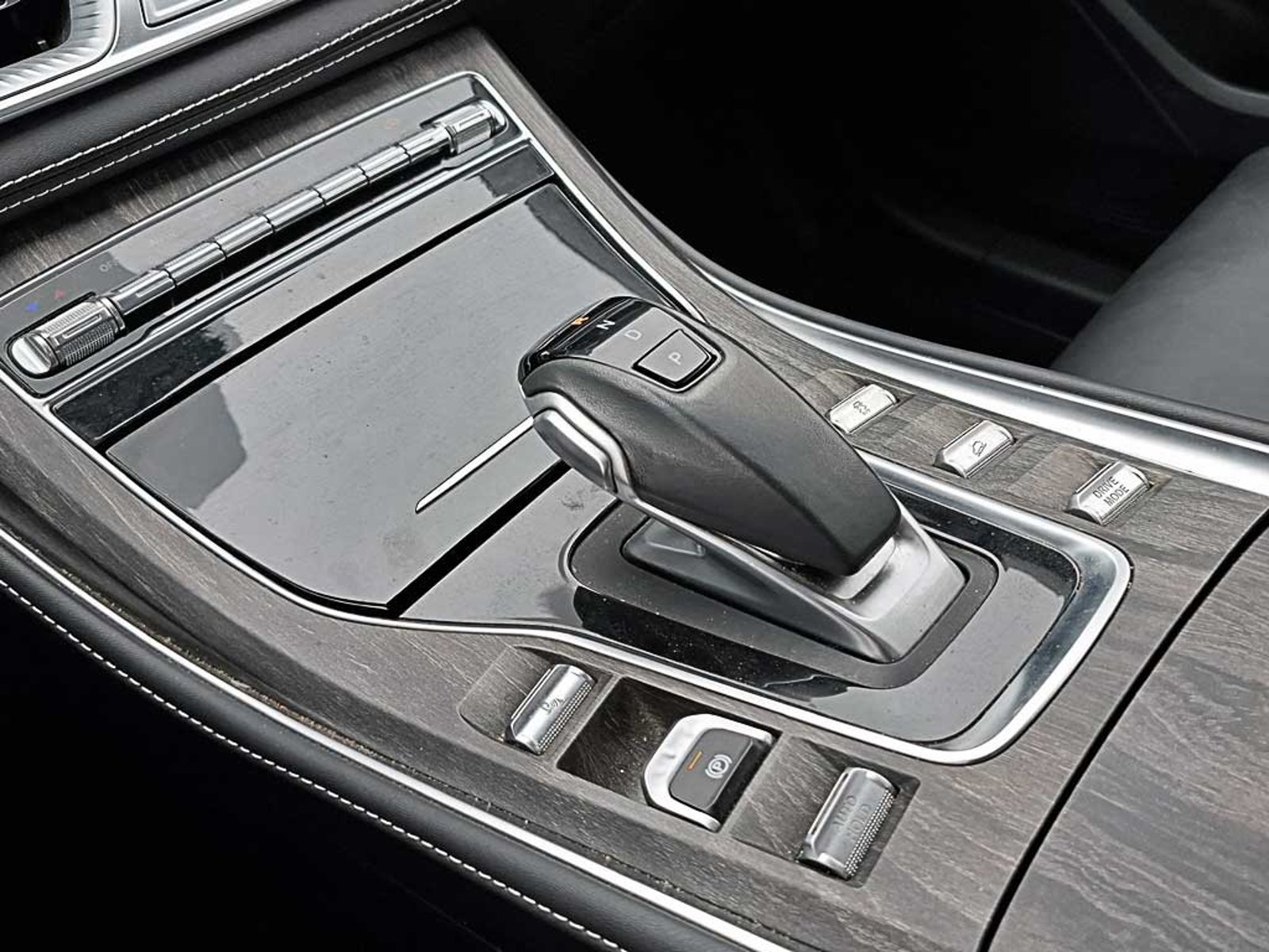 DFSK SUV 600 (IN) 1.5 T LUXURY AT 2024 - Imagen 20 de 20