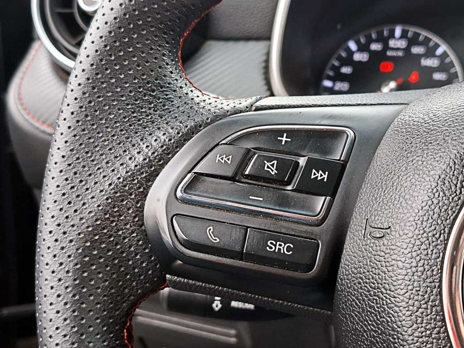 MG ZX 1.5 DLX MT 2021 - Imagen 16 de 20