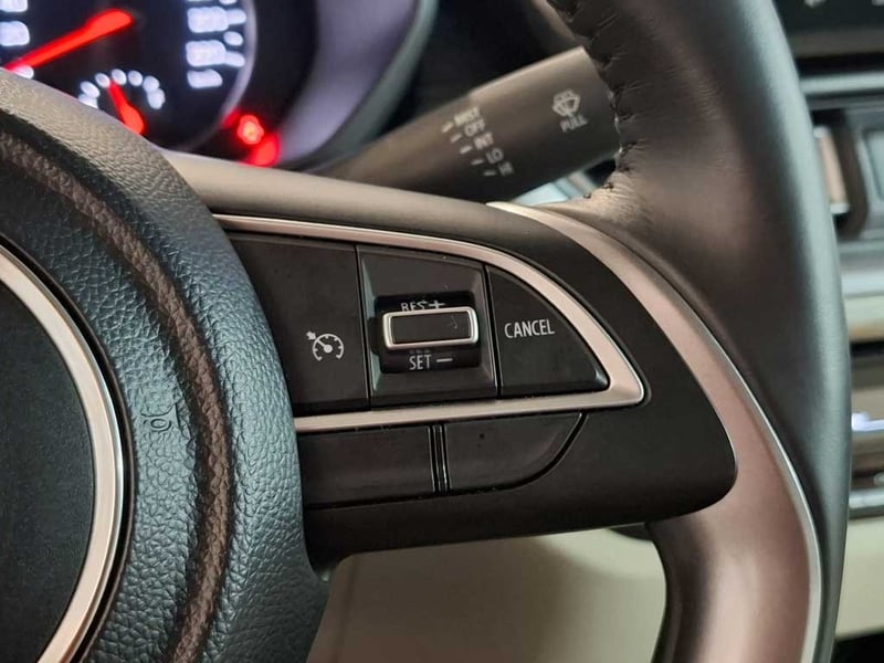 Suzuki DZIRE DZIRE HYBRID 1.2 CVT GLX 2026 - Imagen 18 de 20
