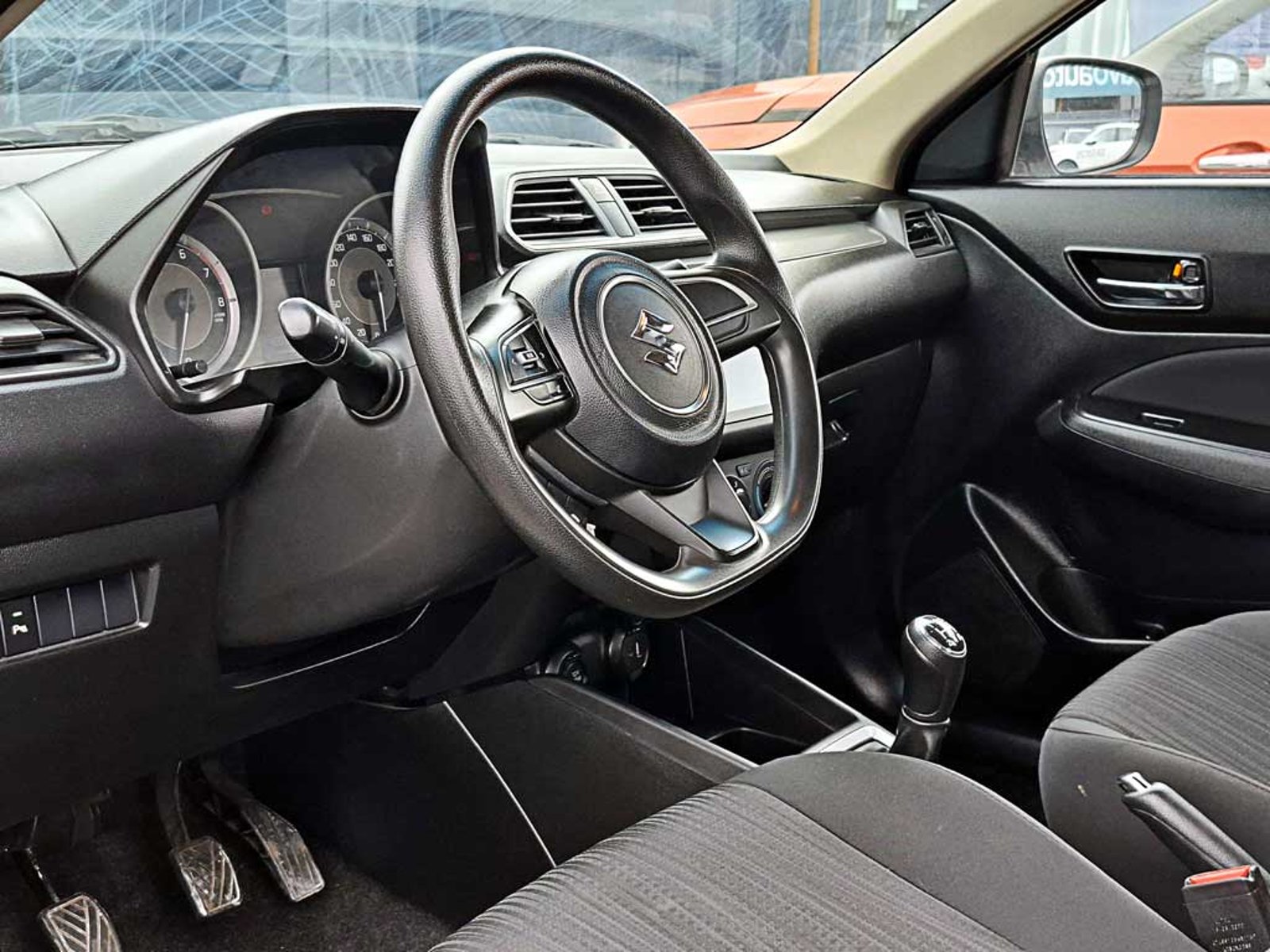 Suzuki DZIRE 1.2 GL SPORT MT 2024 - Imagen 13 de 20