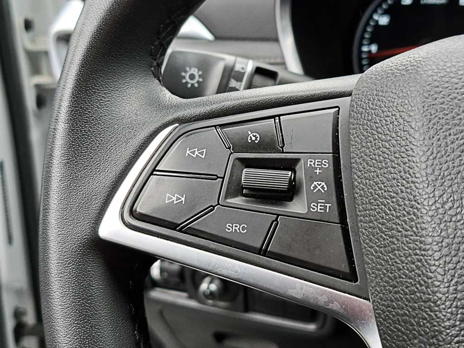 JAC JS8 1.5 LUXURY SE DCT AT 2024 - Imagen 15 de 19