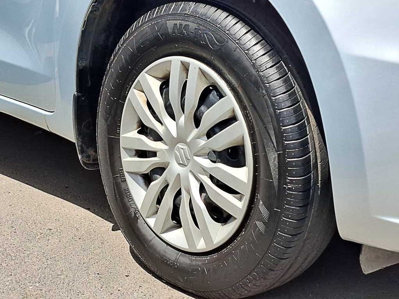 Suzuki DZIRE 1.2 GL MT 2024 - Imagen 8 de 20