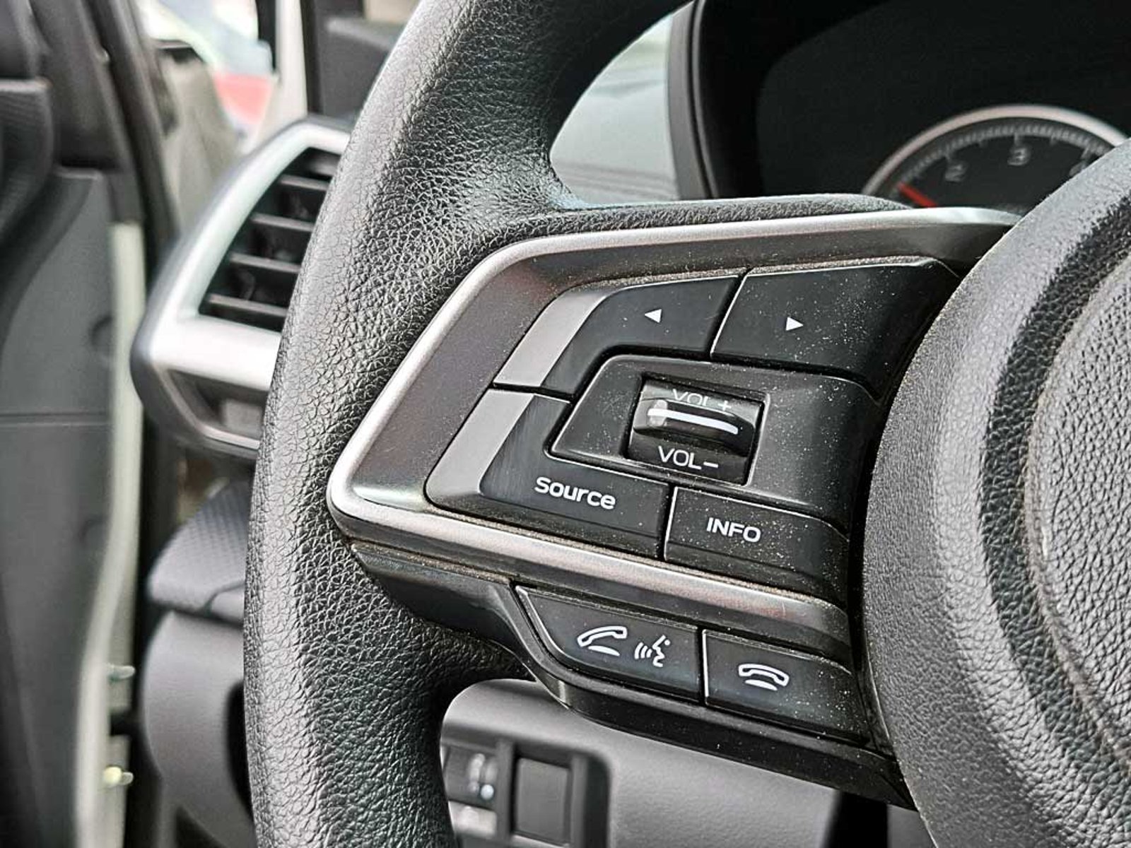 Subaru FORESTER 2.0 X AT 4X4 2024 - Imagen 18 de 20