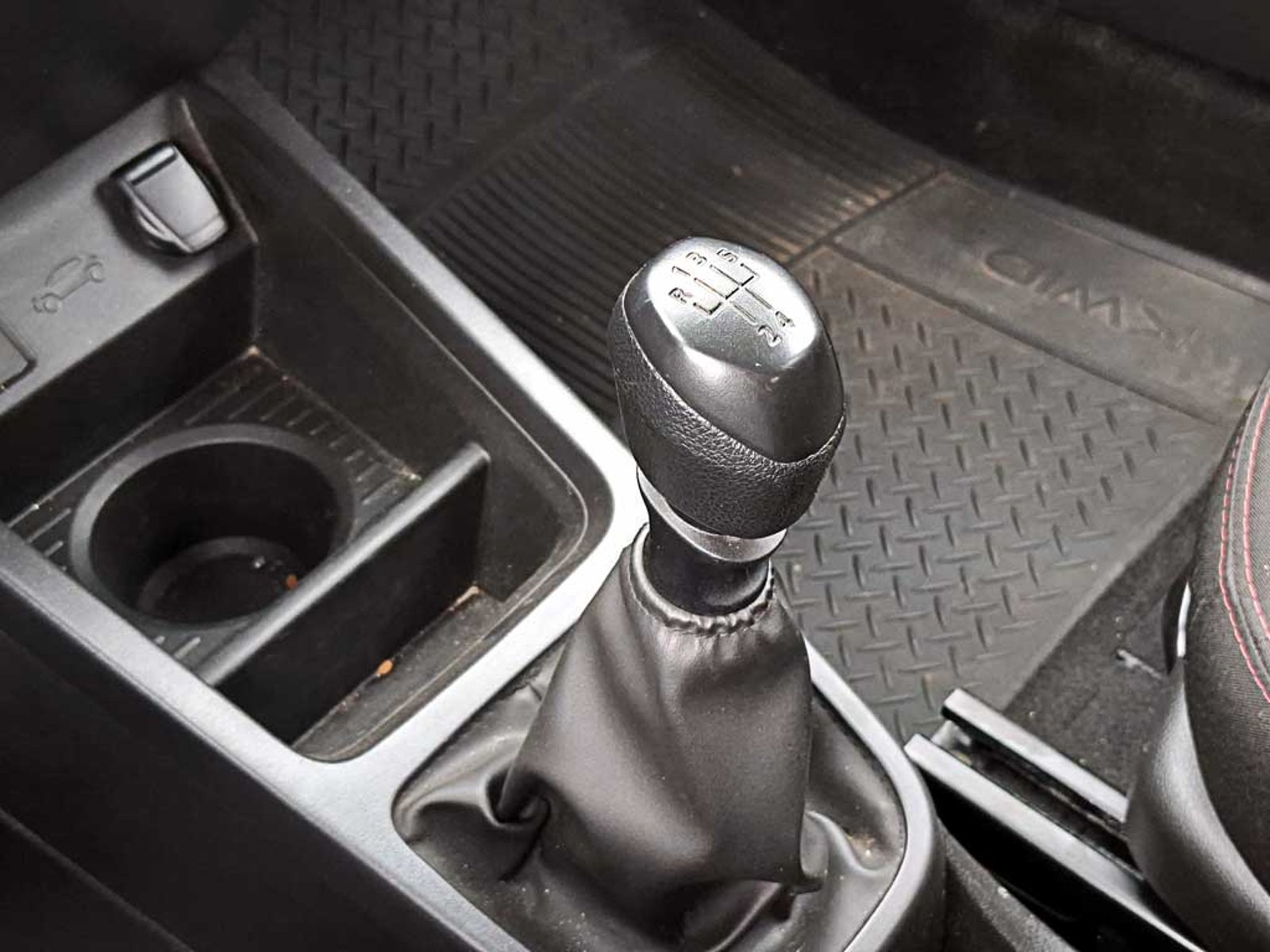 Renault KWID 1.0 HB ZEN MT 2024 - Imagen 17 de 17