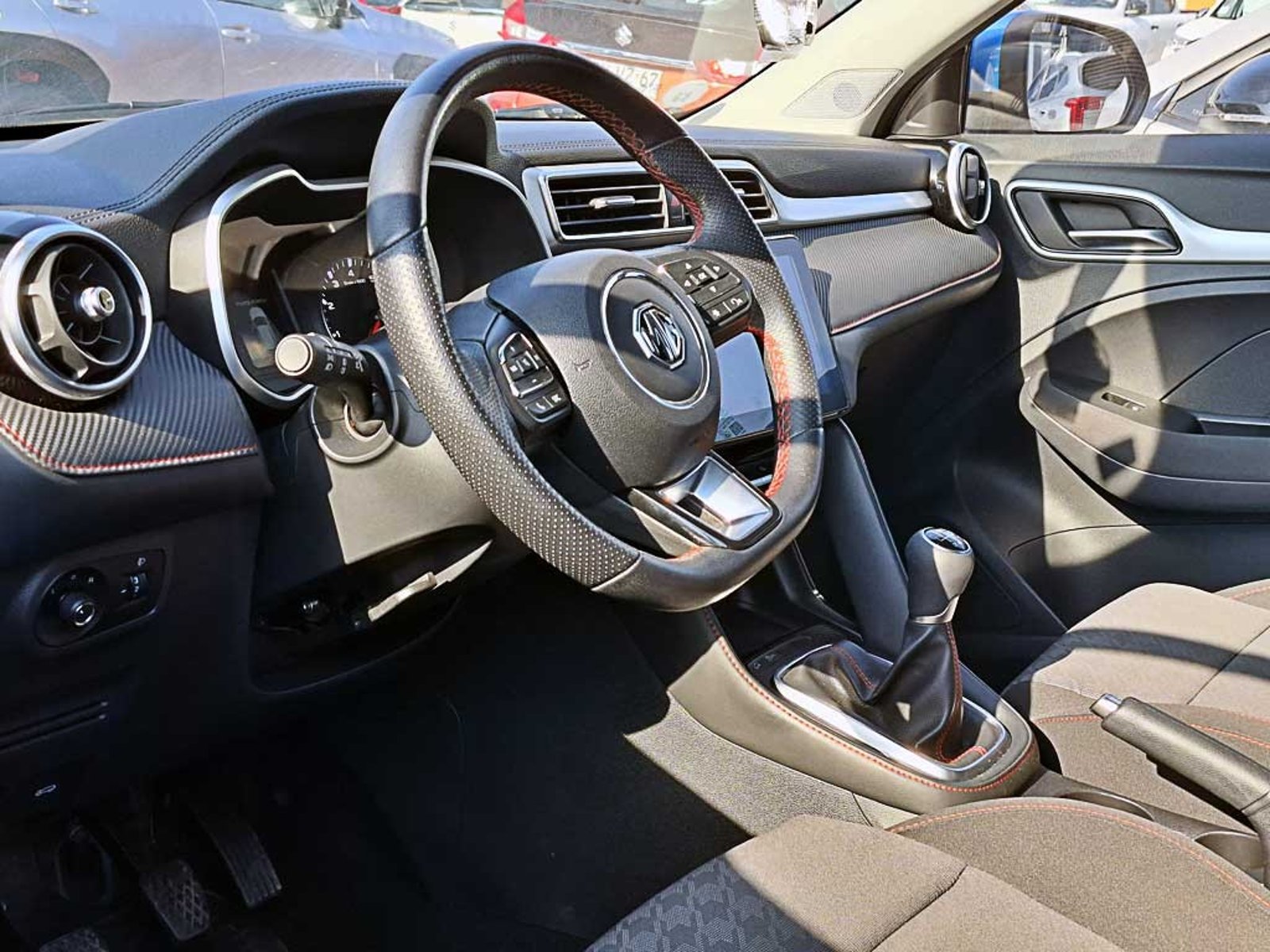 MG ZX 1.5 COM MT 2023 - Imagen 14 de 20