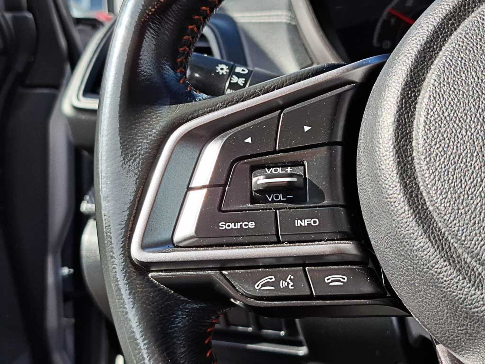 SUBARU XV (IN) 2.0 AWD AT 4X4 2022 - Imagen 16 de 20
