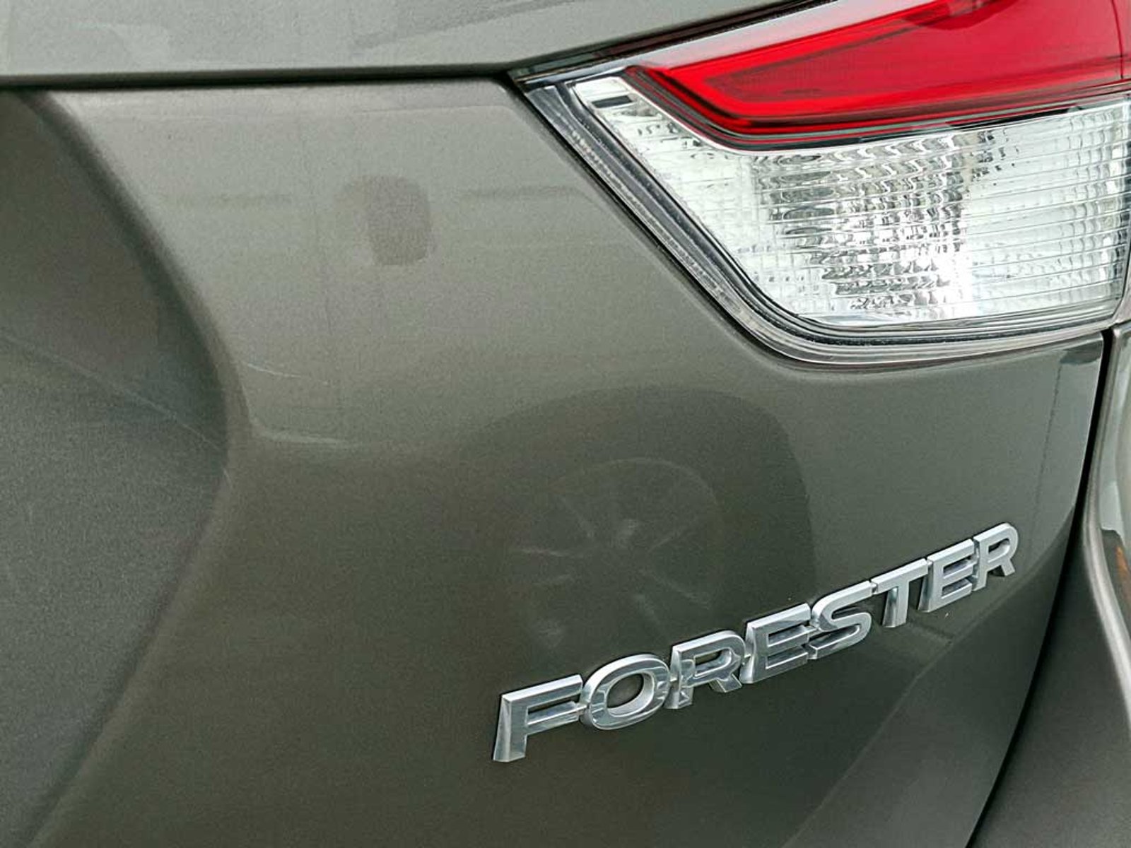 Subaru FORESTER 2.0 X AT 4X4 2024 - Imagen 10 de 20