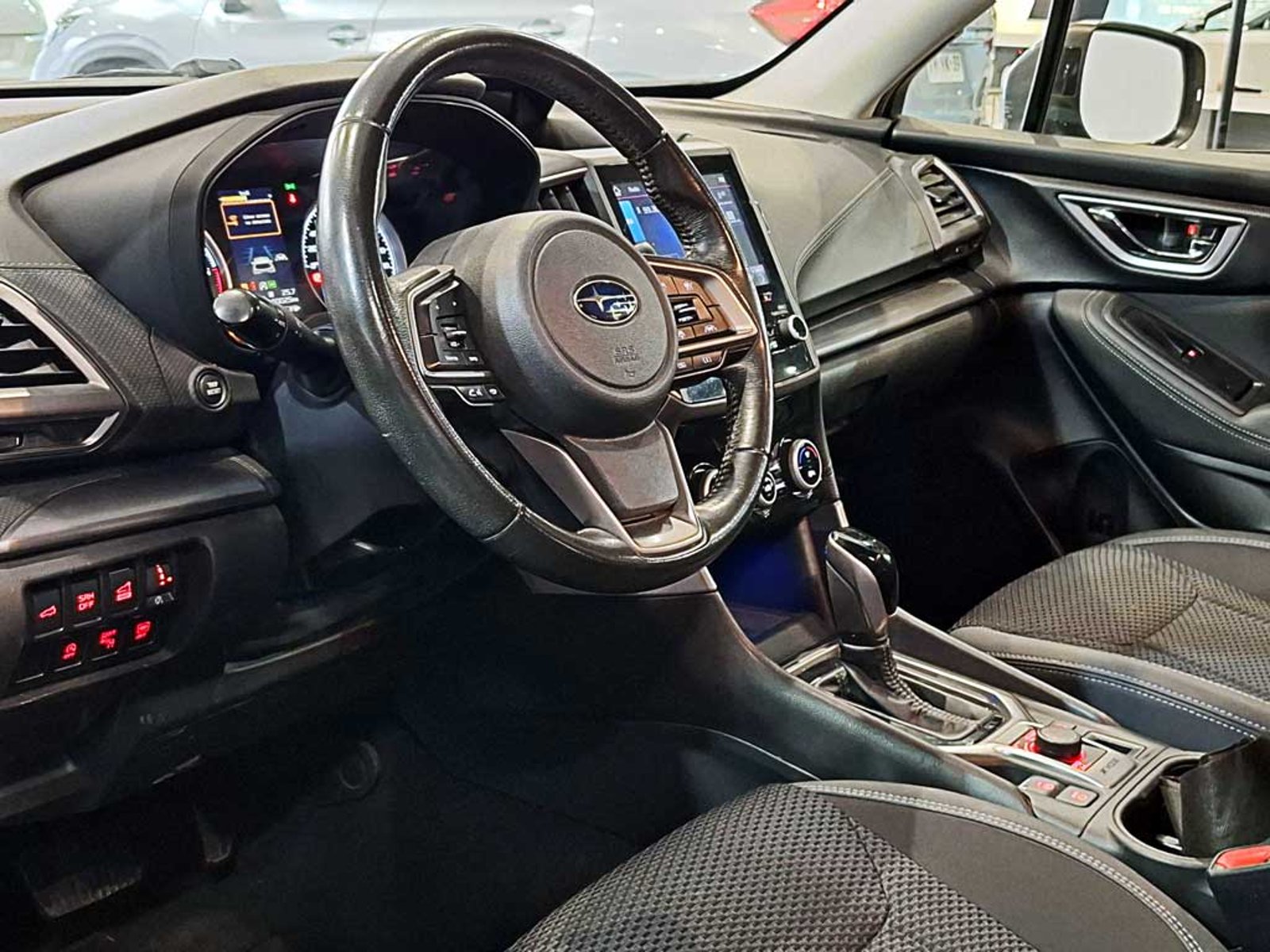 Subaru FORESTER 2.0 AWD DYNAMIC ES AT 4X4 2021 - Imagen 13 de 20