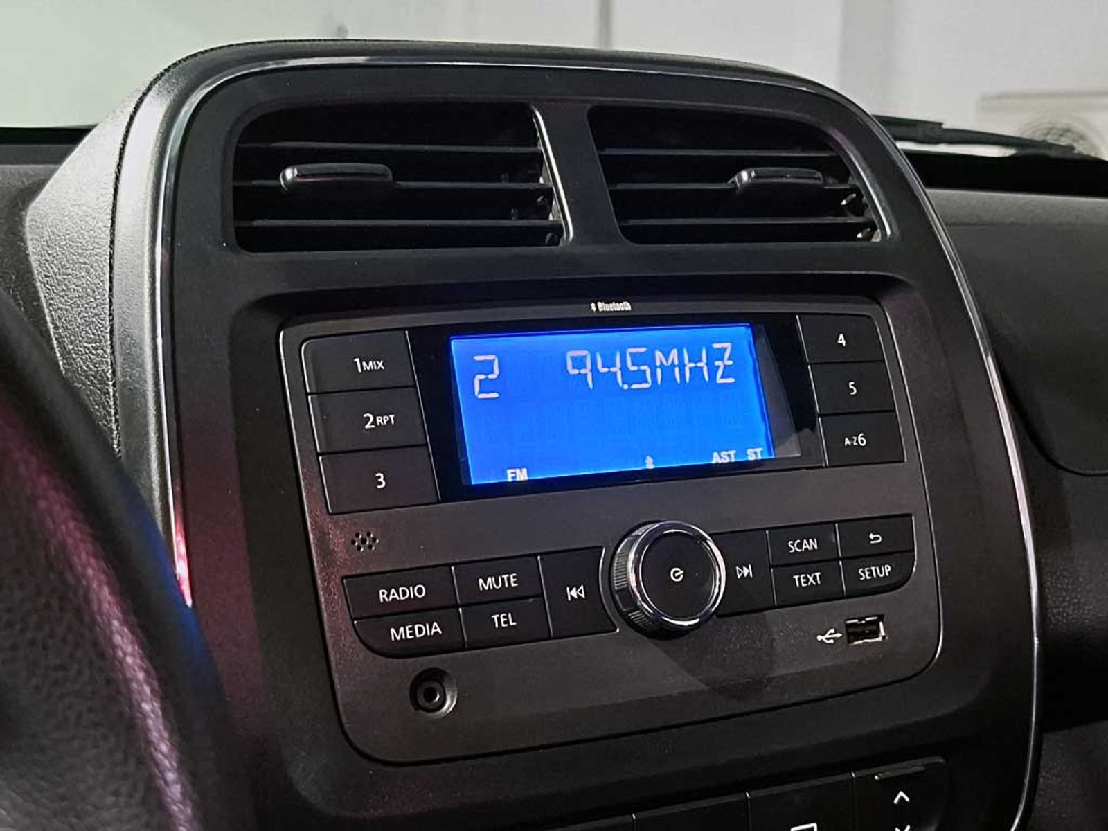 RENAULT KWID (IN) 1.0 HB ZEN MT 2024 - Imagen 17 de 19