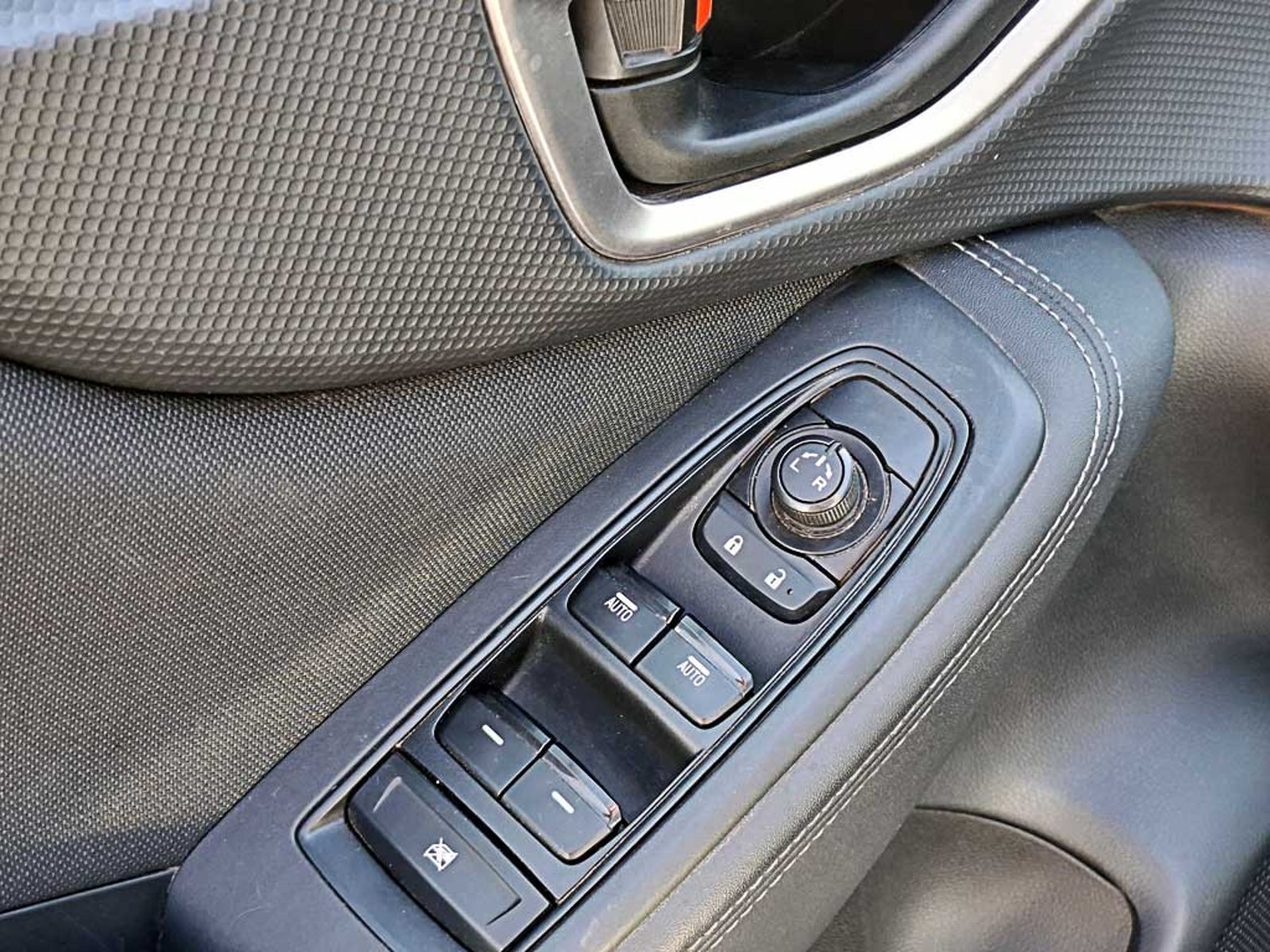 Subaru FORESTER 2.0 X AT 4X4 2024 - Imagen 13 de 20
