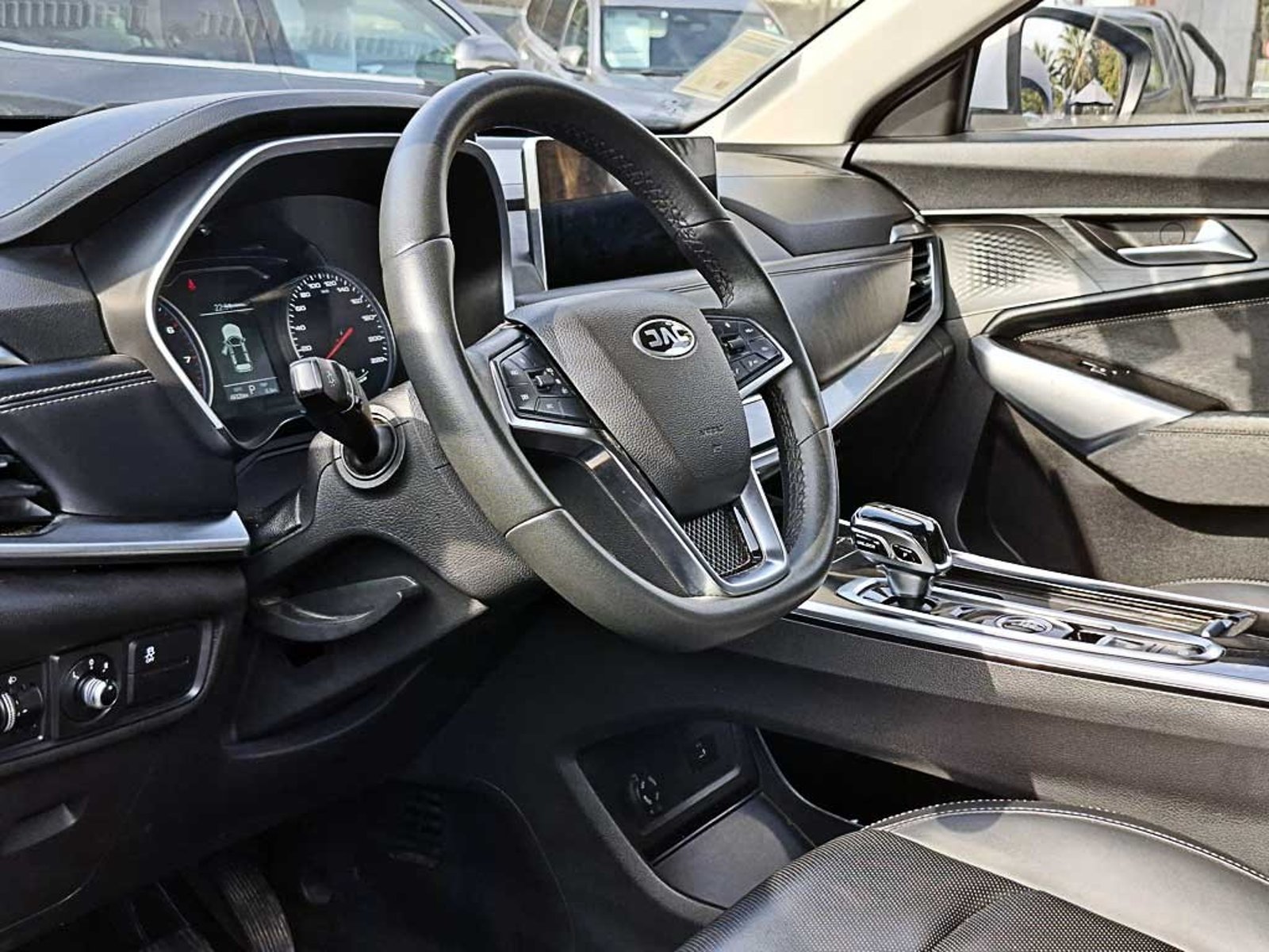 JAC JS8 (IN) 1.5 LUXURY SE DCT AT 2024 - Imagen 10 de 20