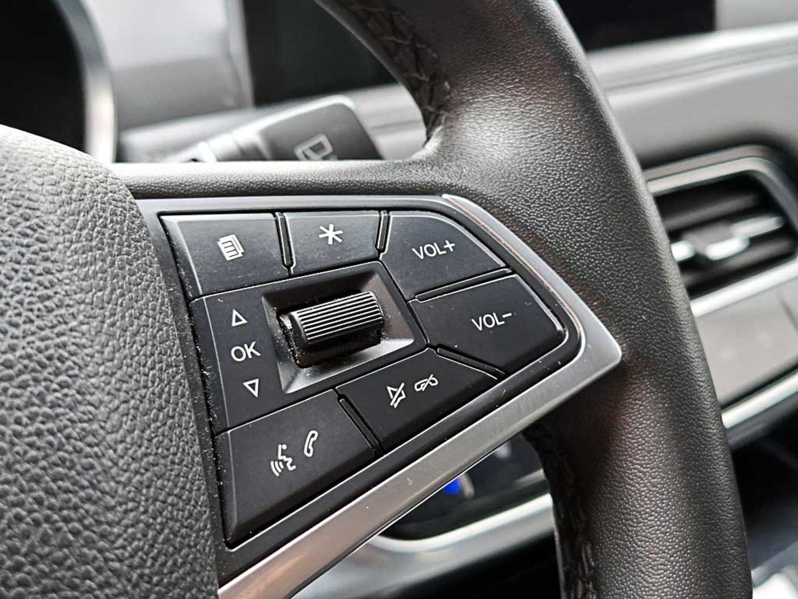 JAC JS8 (IN) 1.5 LUXURY SE DCT AT 2024 - Imagen 18 de 20