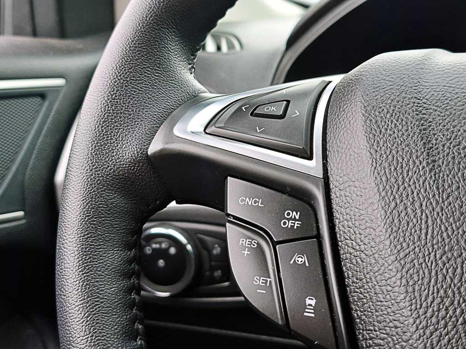 Ford EDGE 2.0 SEL AT 4X4 2024 - Imagen 18 de 20