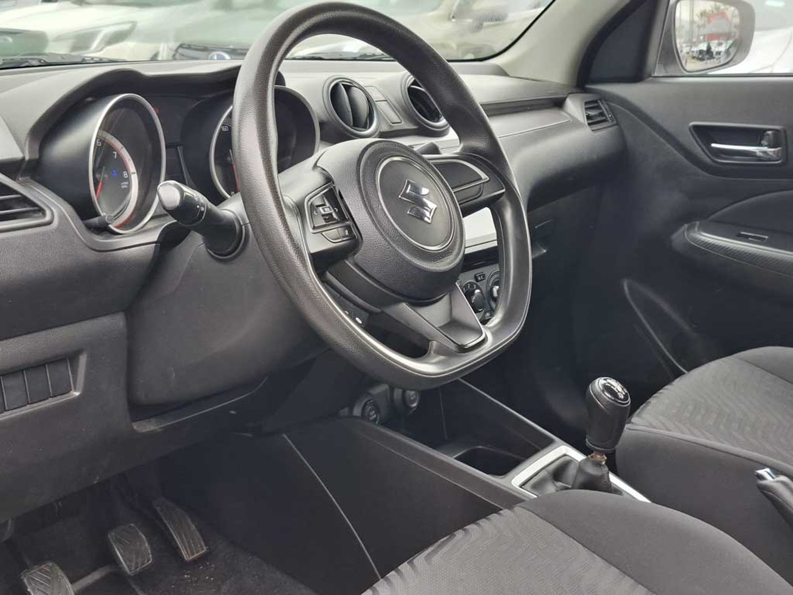 Suzuki SWIFT 1.2 SPORT GL MT 2024 - Imagen 13 de 20