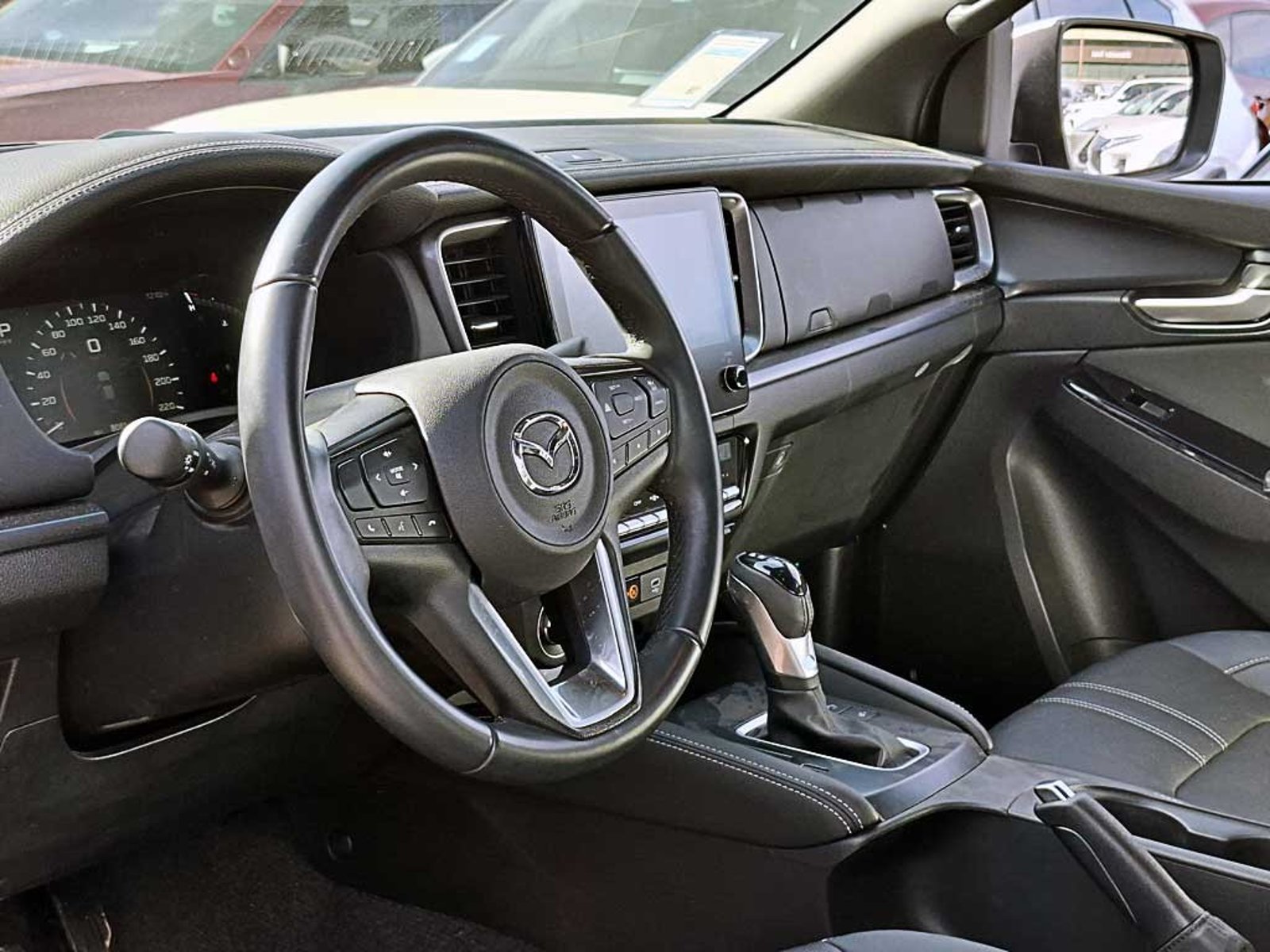 MAZDA BT-50 (IN) 3.0 DC HIGH PLUS AT 4X4 DIESEL 2025 - Imagen 10 de 20