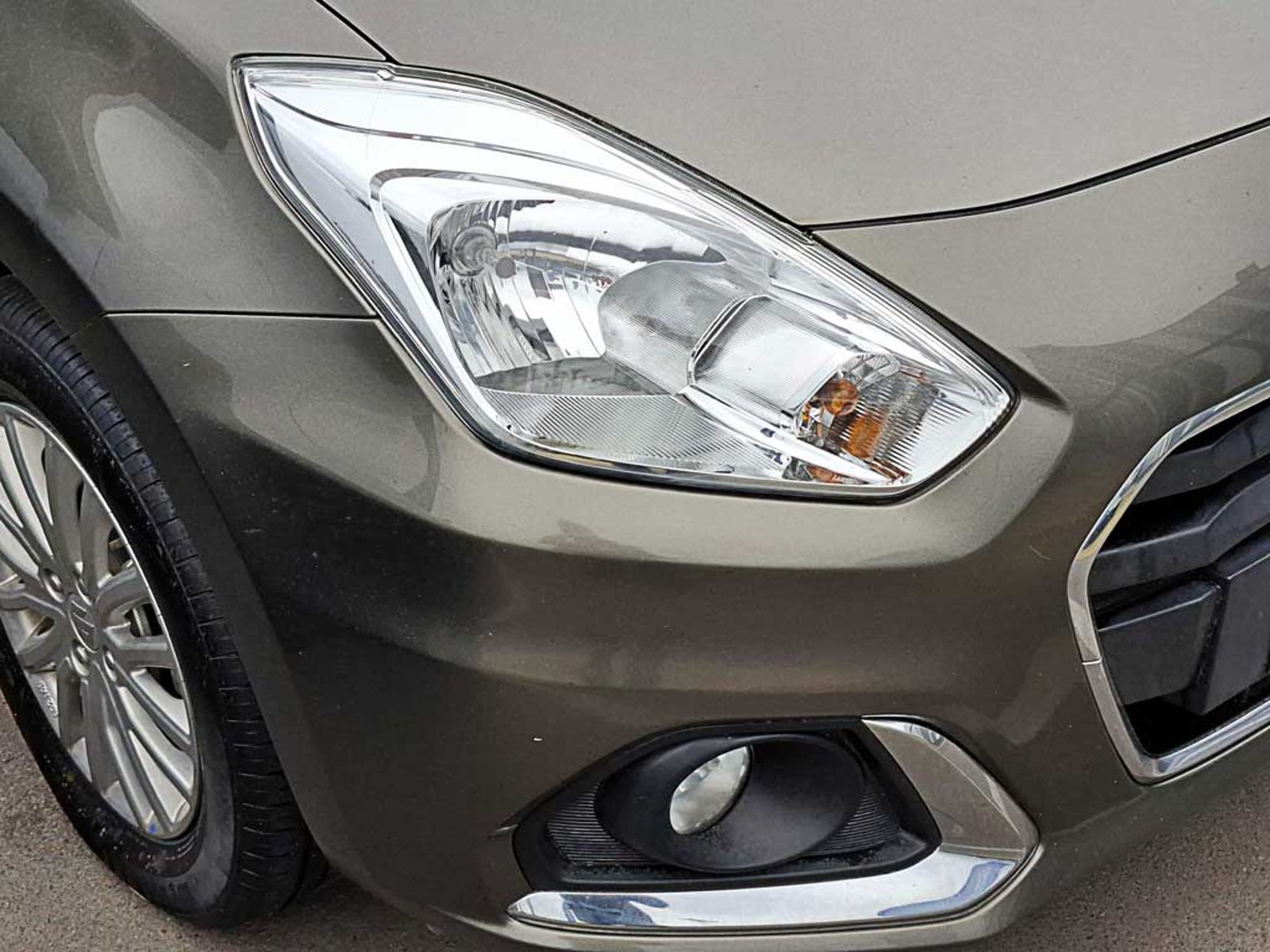 Suzuki DZIRE 1.2 GL MT 2024 - Imagen 7 de 19