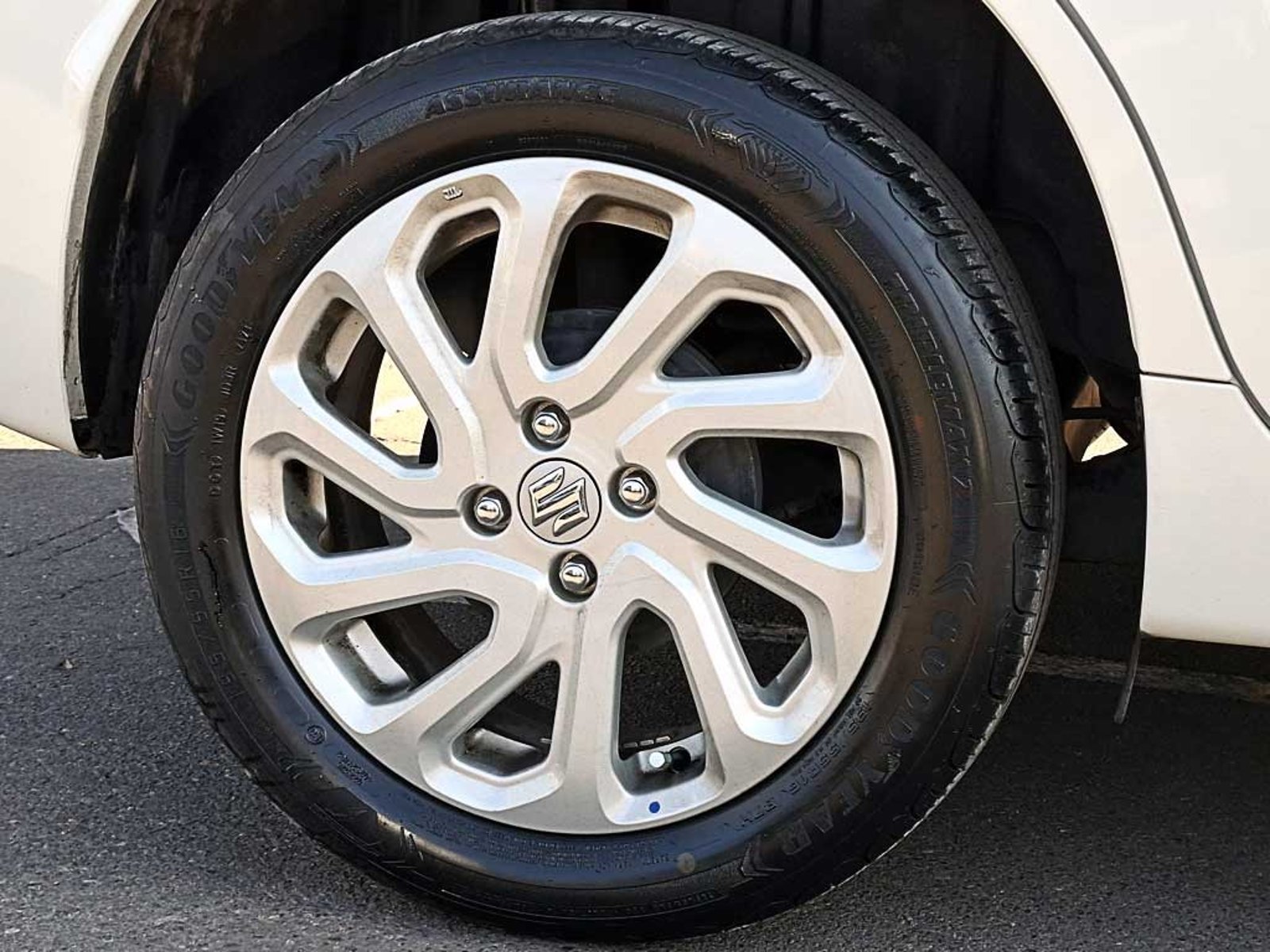 SUZUKI BALENO 1.5 GLS MT 2024 - Imagen 8 de 20