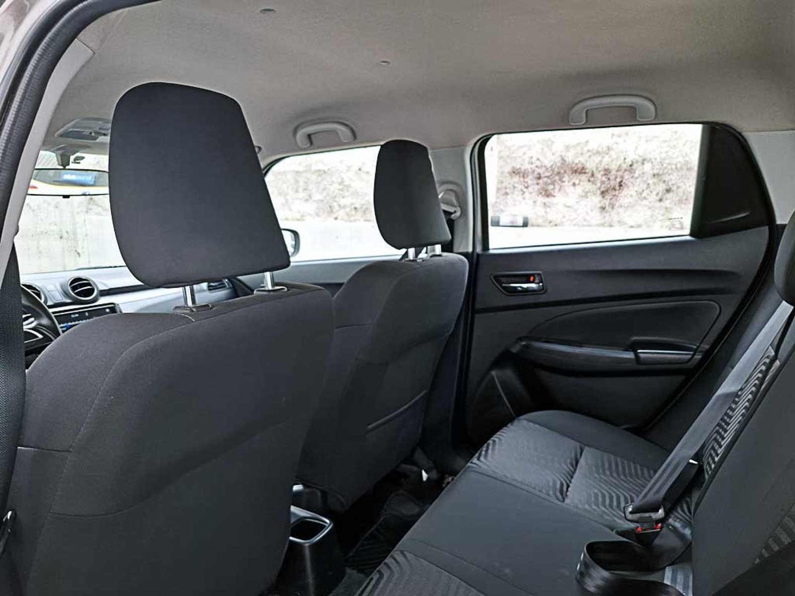 SUZUKI SWIFT (IN) 1.2 SPORT GL MT 2024 - Imagen 13 de 20