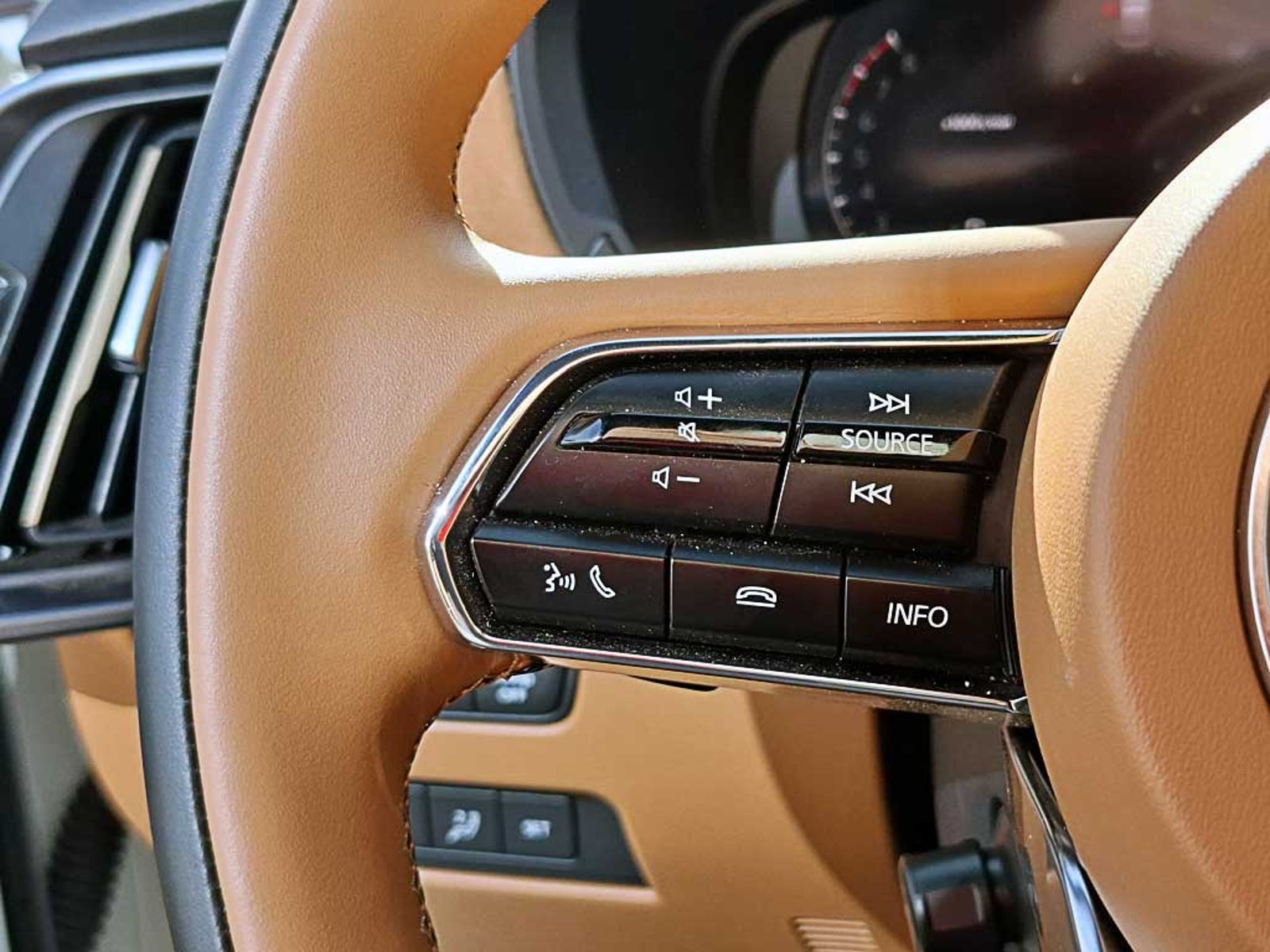 MAZDA CX-60 (IN) 3.3 PREMIUM SPORT AT 4X4 HIBRIDO 2026 - Imagen 17 de 20