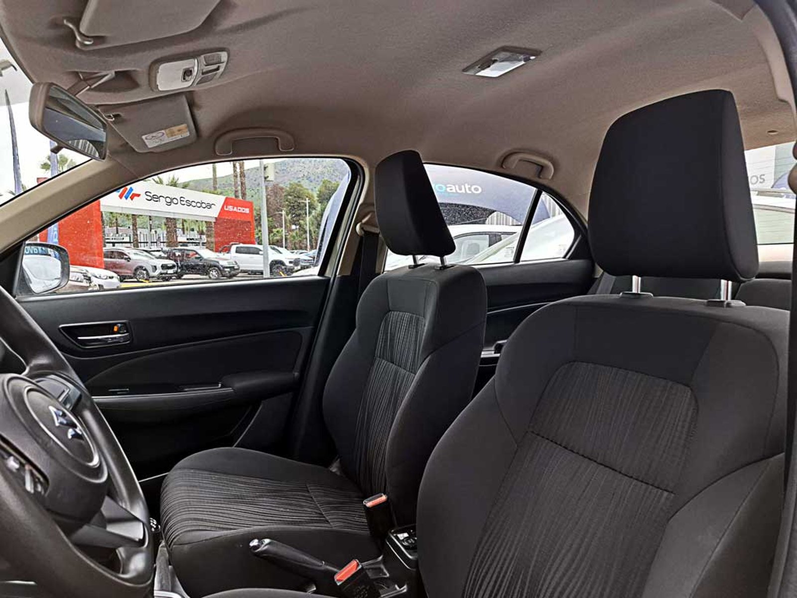 Suzuki DZIRE 1.2 GL MT 2024 - Imagen 14 de 19