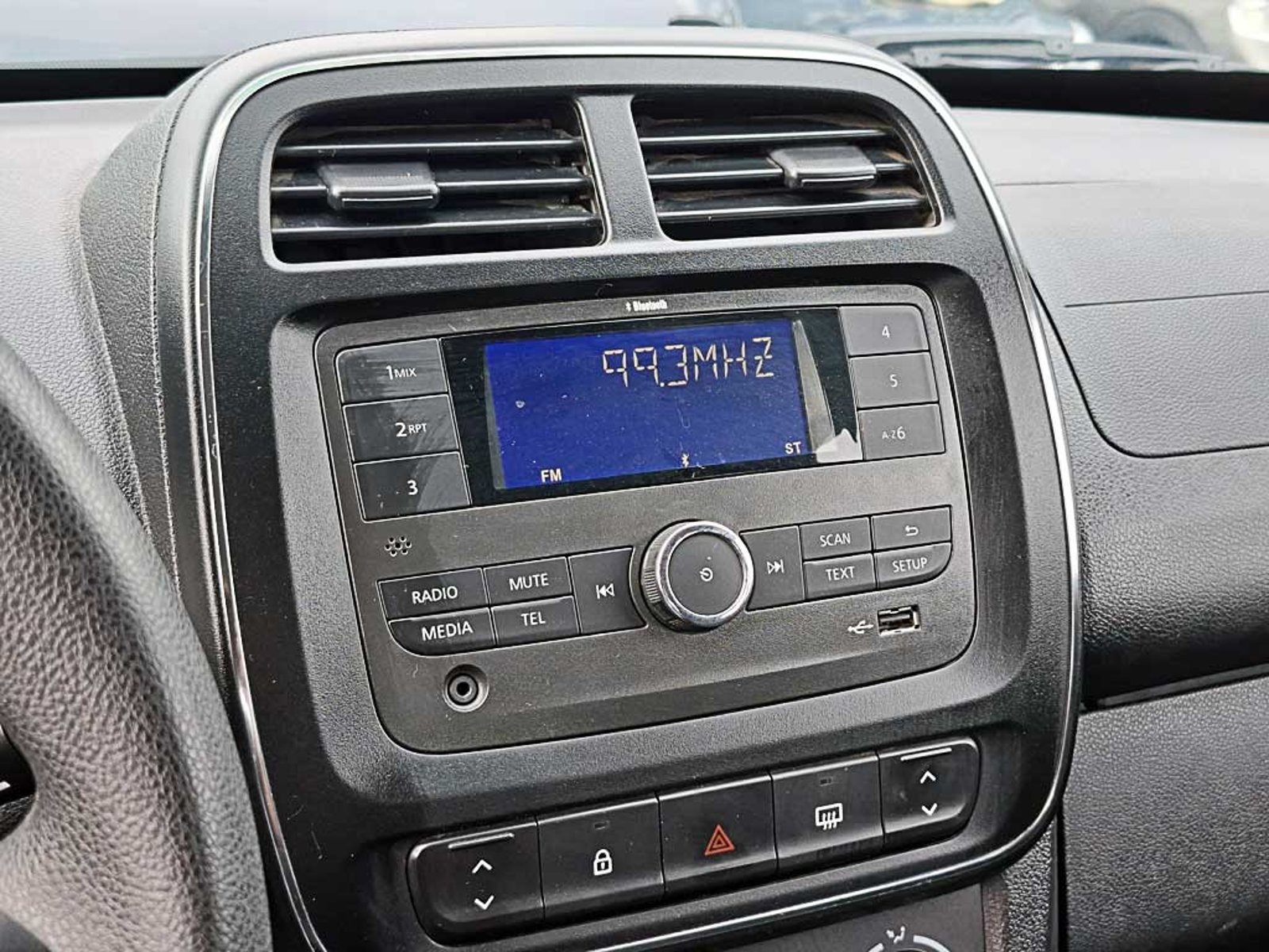 RENAULT KWID (IN) 1.0 HB INTENS MT 2024 - Imagen 15 de 17