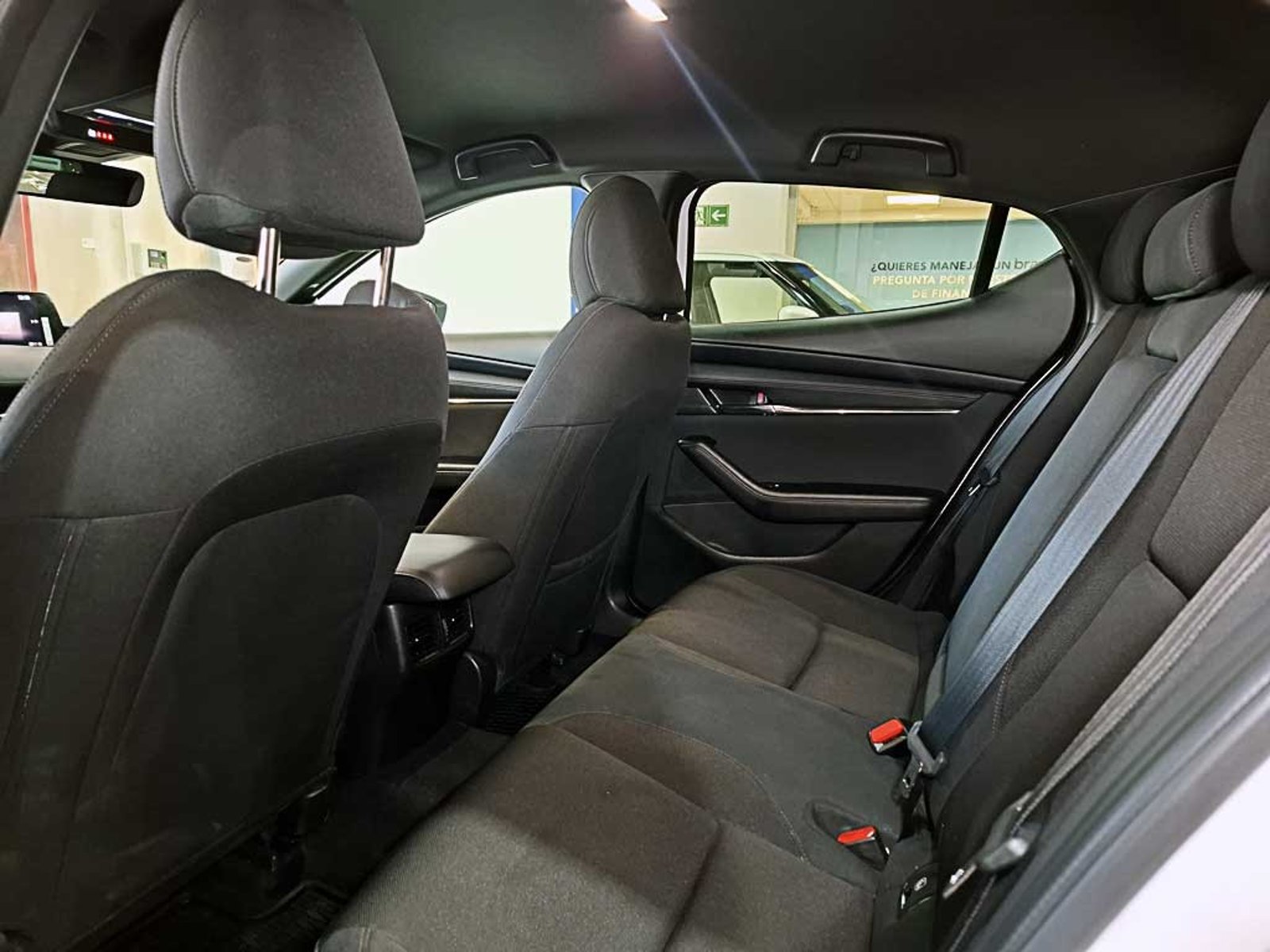 Mazda 3 SPORT 2.0 SPORT CORE MT 2025 - Imagen 15 de 20