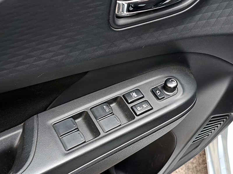 Suzuki SWIFT 1.2 GLX AT HIBRIDO 2025 - Imagen 14 de 20