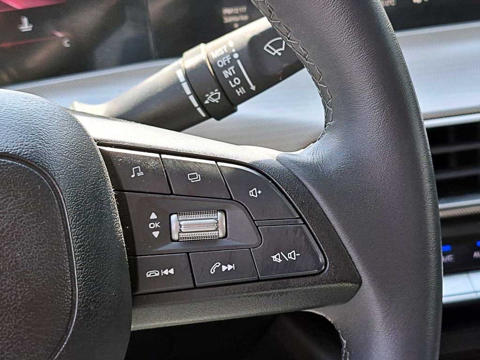Changan UNI-T 1.5 LUXURY AT 2024 - Imagen 16 de 19