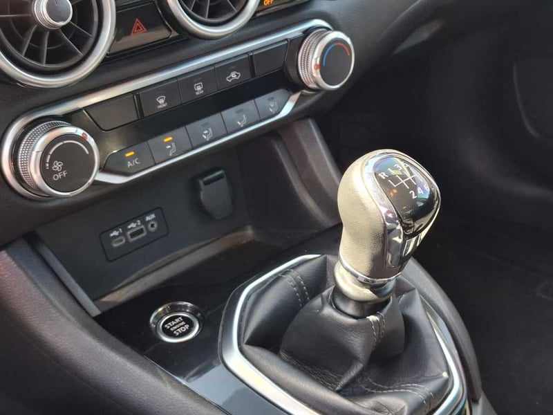 Nissan SENTRA 2.0 ADVANCE MT 2022 - Imagen 19 de 20