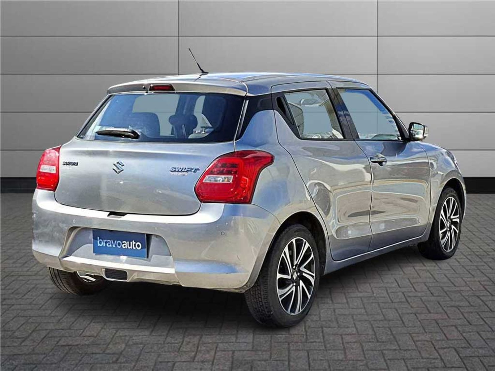 Suzuki SWIFT 1.2 GLX PLUS MT 2023 - Foto 4 de 19