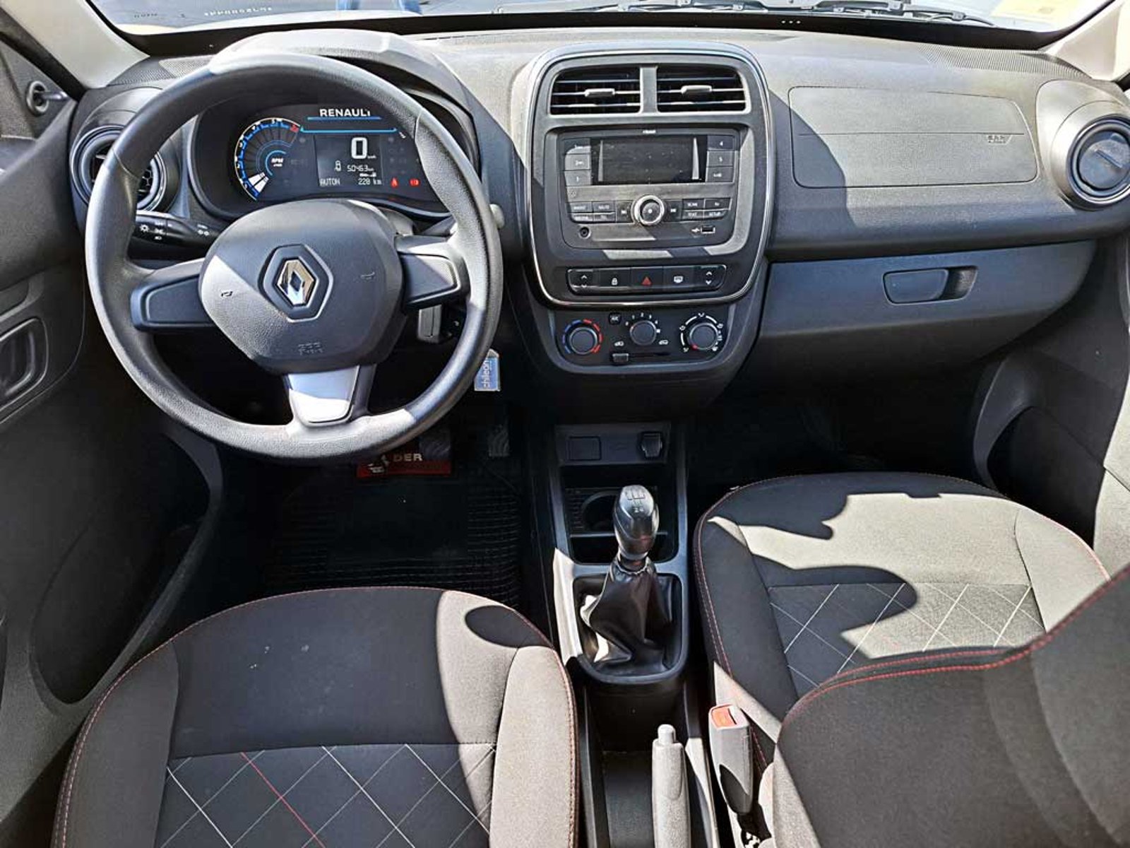 Renault KWID 1.0 HB ZEN MT 2024 - Imagen 12 de 19