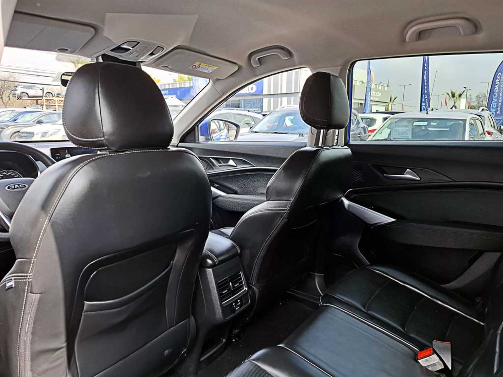 JAC JS8 1.5 LUXURY SE DCT AT 2024 - Imagen 15 de 20