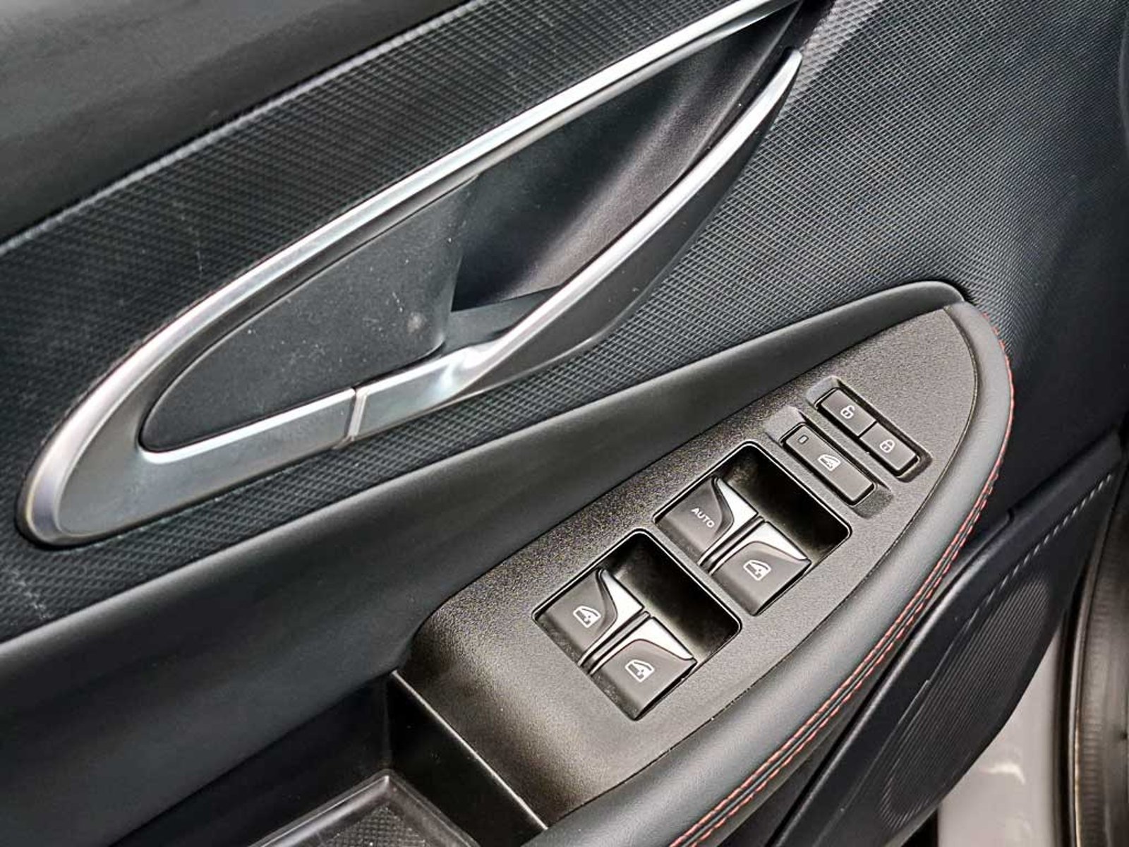 CHANGAN UNI-T (IN) 1.5 LUXURY AT 2024 - Imagen 12 de 20