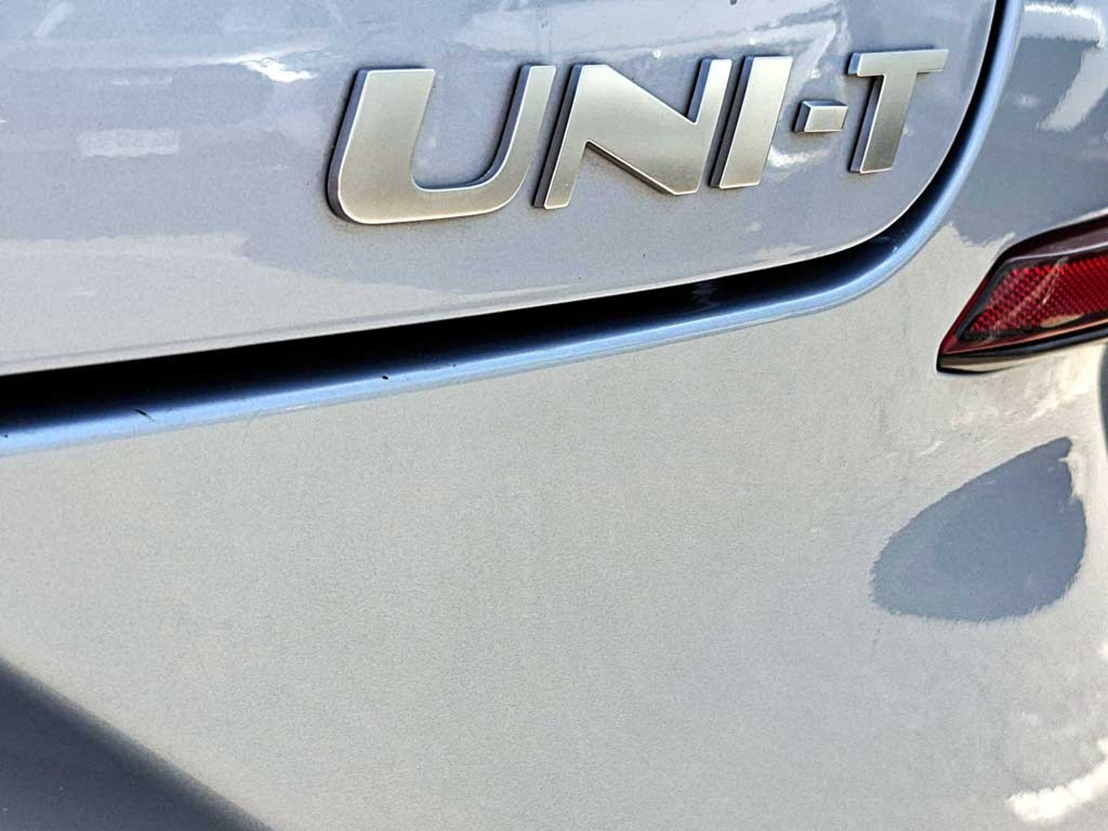 Changan UNI-T 1.5 LUXURY AT 2024 - Imagen 8 de 19