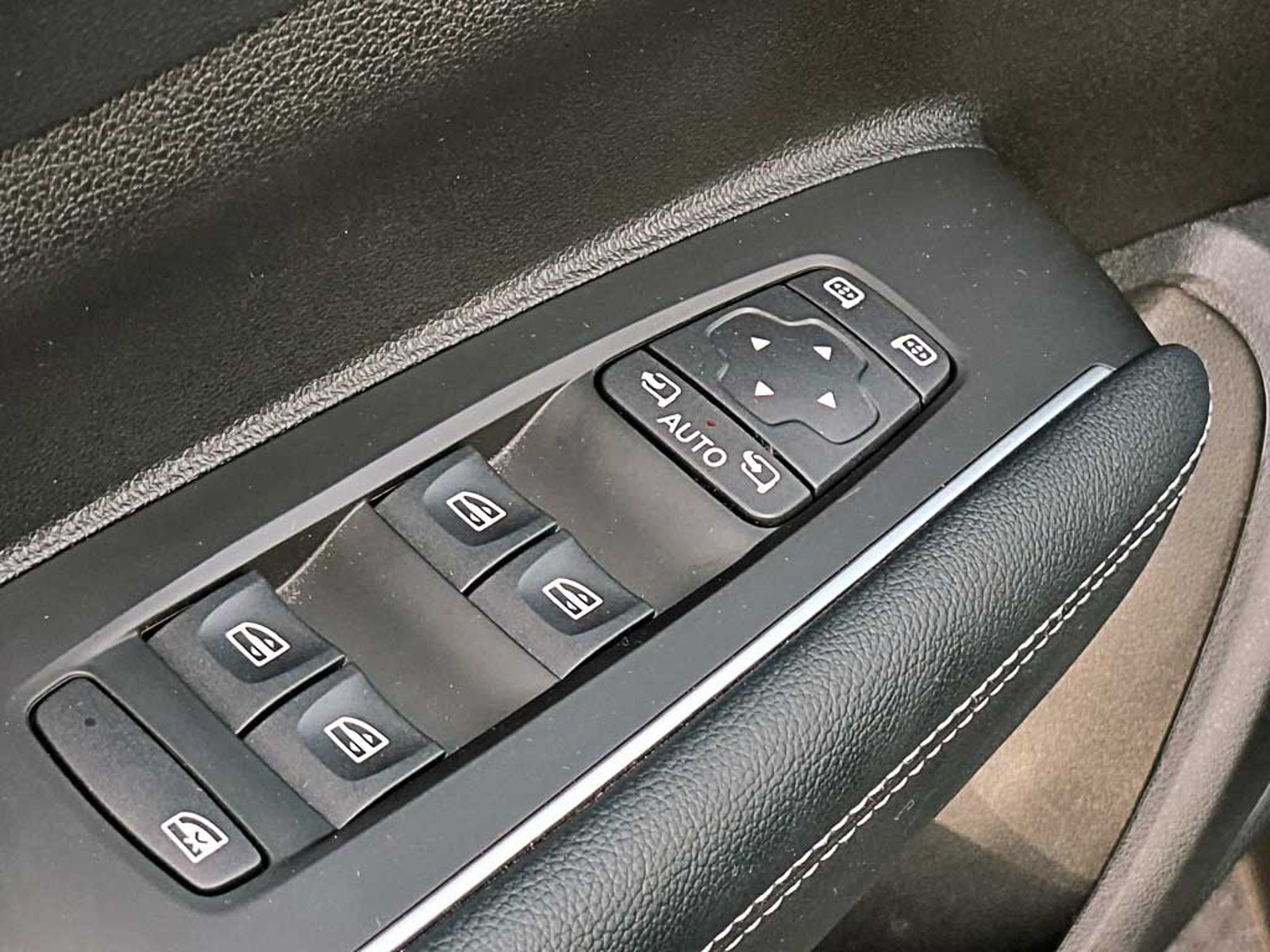 Renault KOLEOS 2.5 INTENS AT 4X2 2025 - Imagen 20 de 20